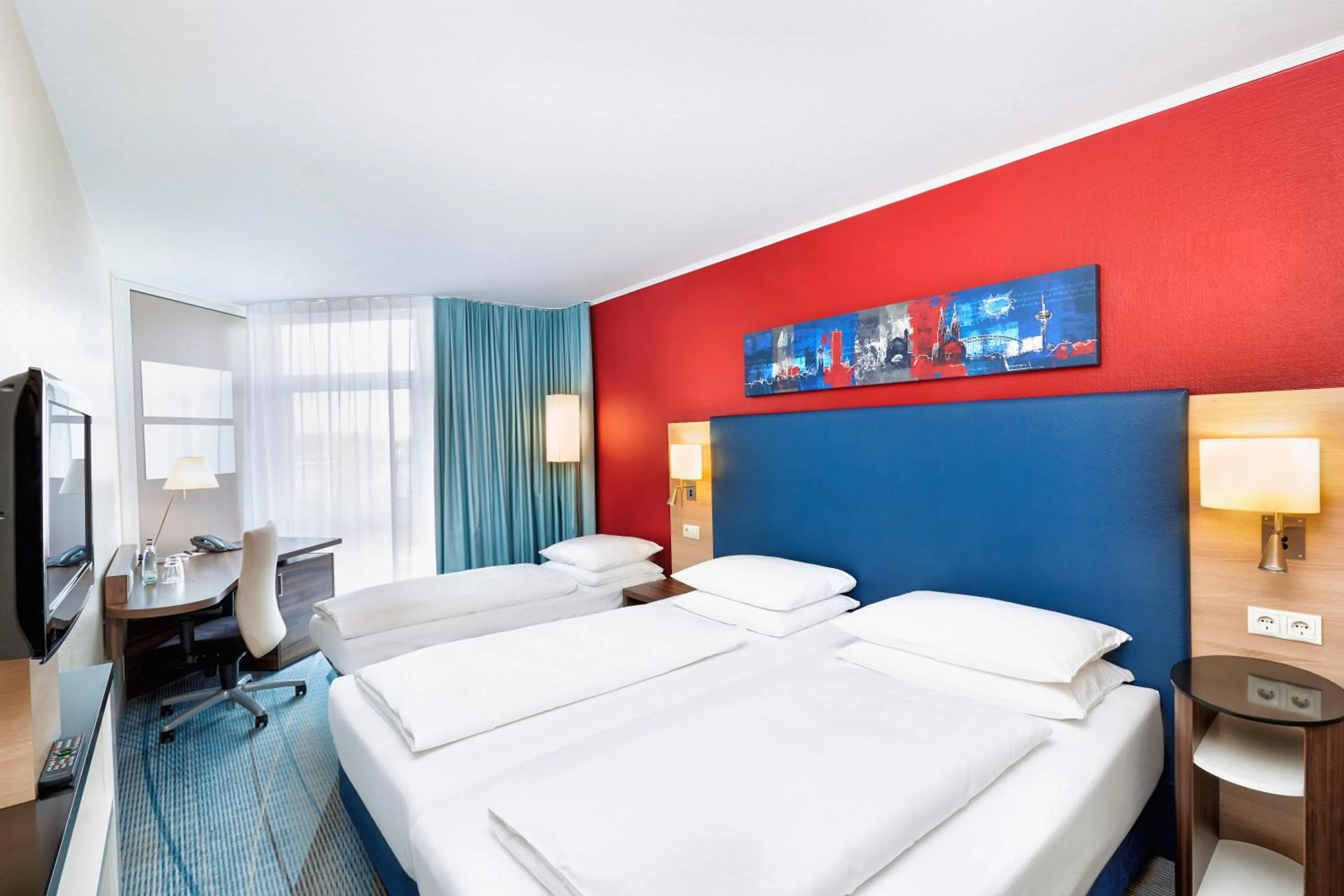 Comfort Triple Room in H+ Hotel Köln Brühl