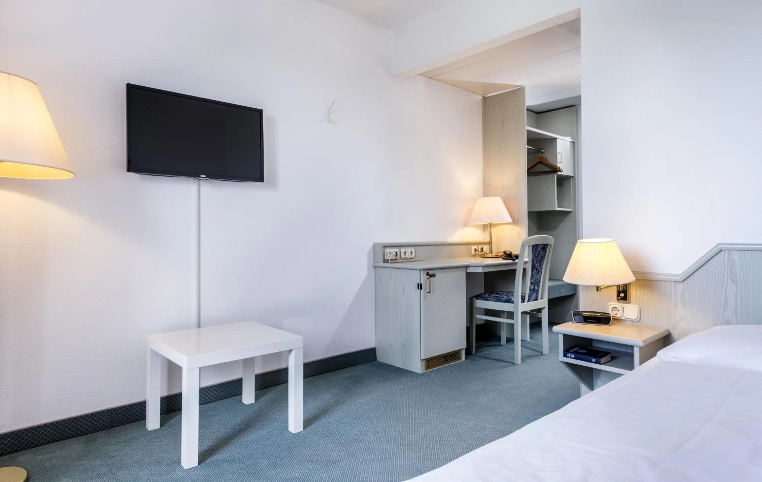 Standard Single Room in Wyndham Garden Duesseldorf Mettmann