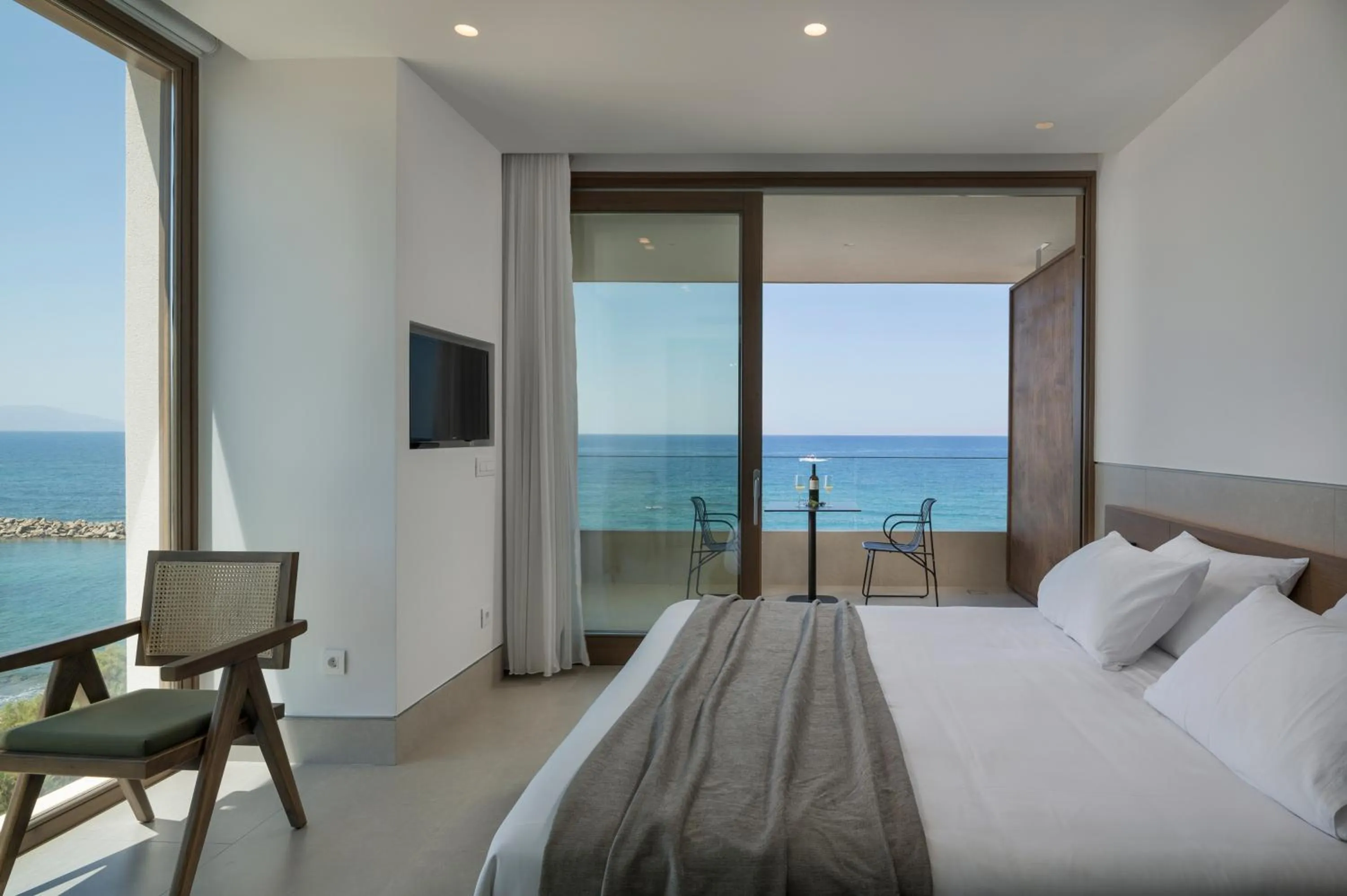 Premium Deluxe Sea View Room in SanSal Boutique Hotel