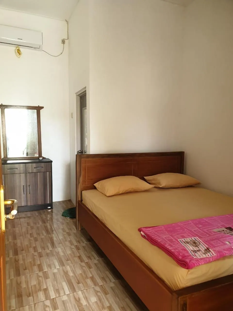 Superior Double Room in Nita's Homestay Banyuwangi