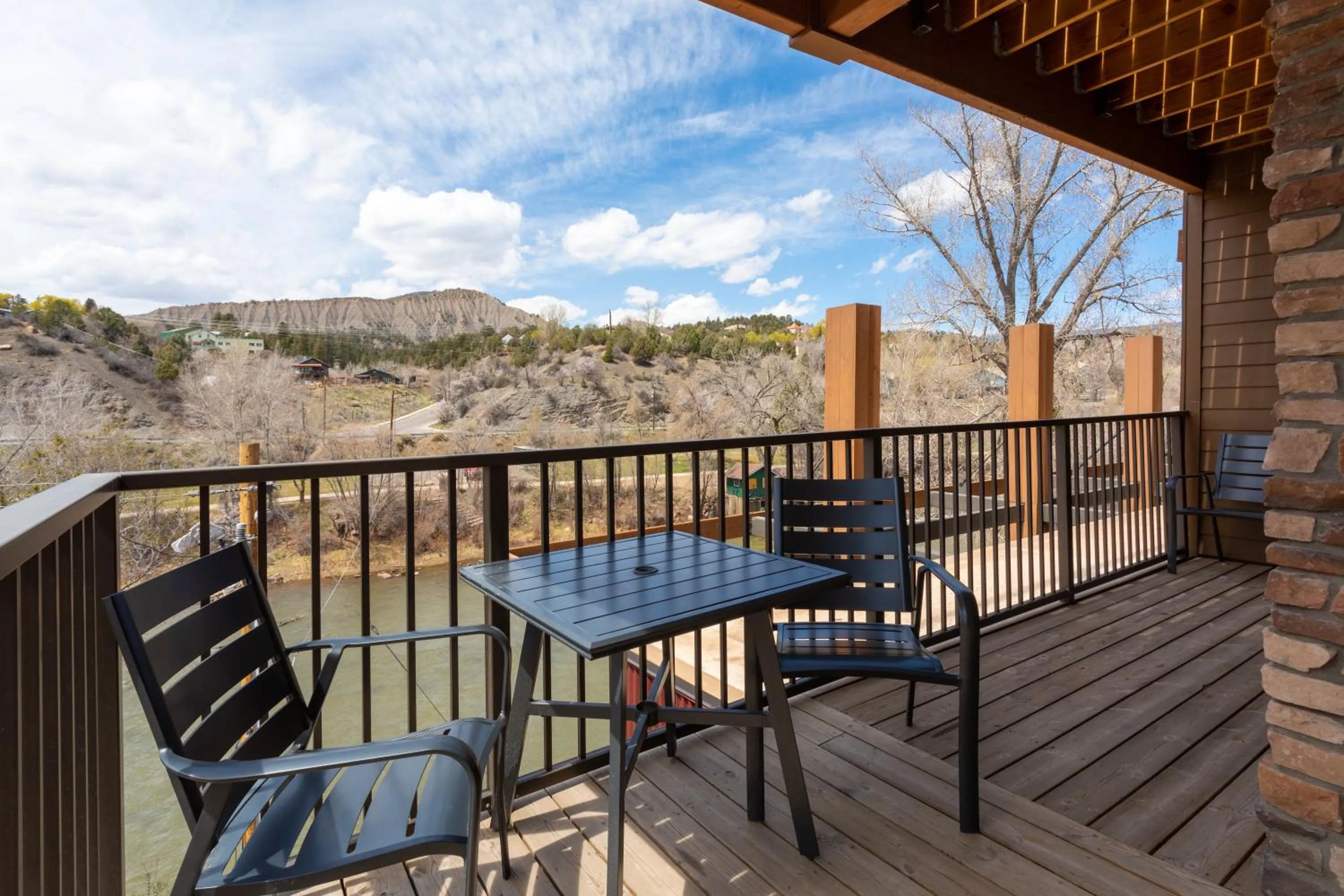Suite - Mobility Access/Hearing Accessible in Holiday Inn Express Durango Downtown- Animas River