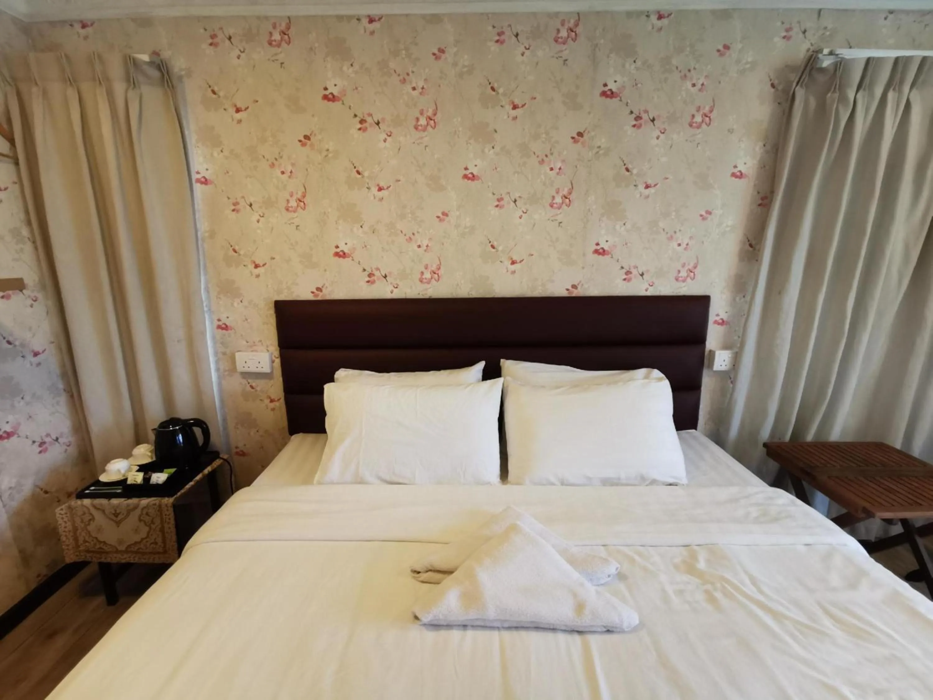 Standard King Room in Hotel O Mount Hill Villa Kundasang