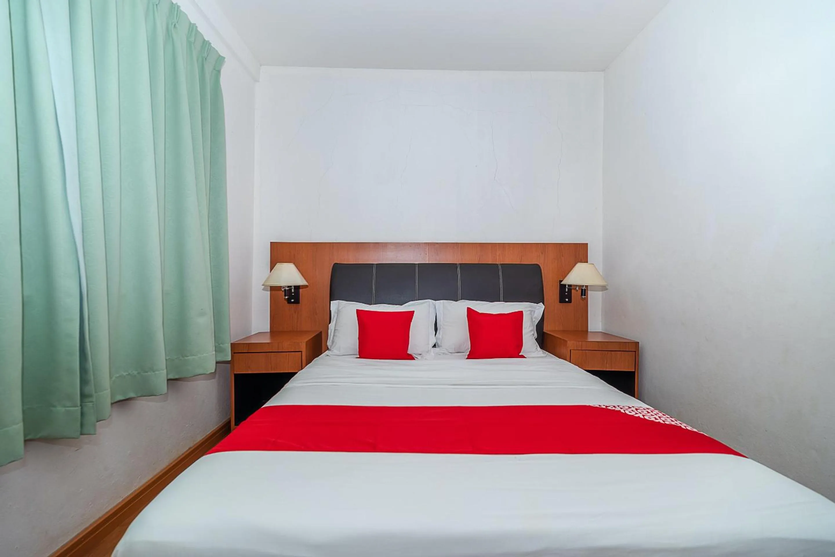 Deluxe Double Room in Hotel O Eagle Wood Garden