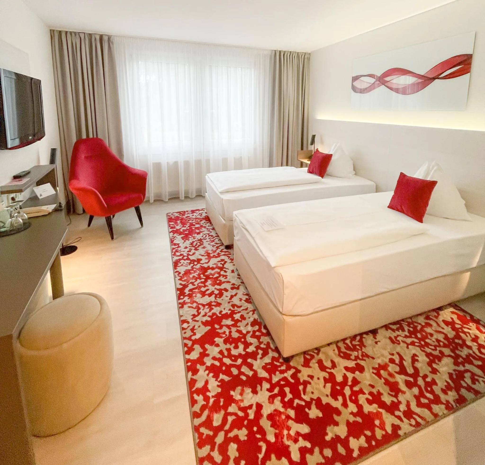 Standard Twin Room in Ramada by Wyndham Dresden