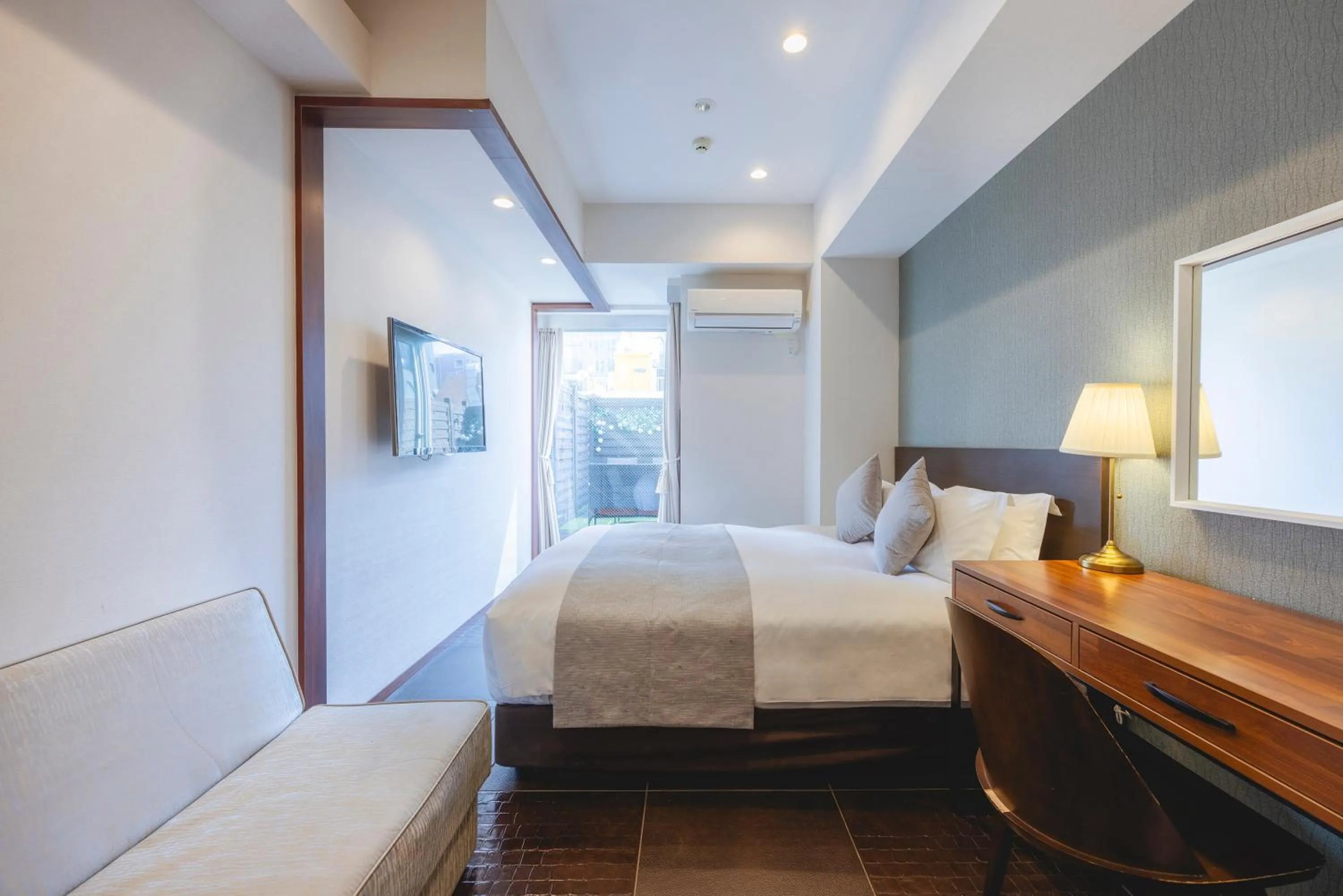 Superior Queen Room with Balcony - single occupancy - Non-Smoking in Centurion Hotel Residential Akasaka Station