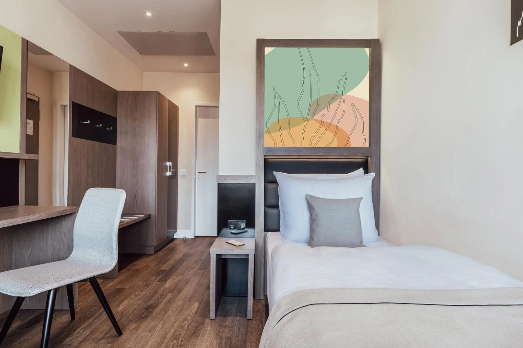 Single Room in Garner Hotel Berlin - Charlottenburg, an IHG Hotel