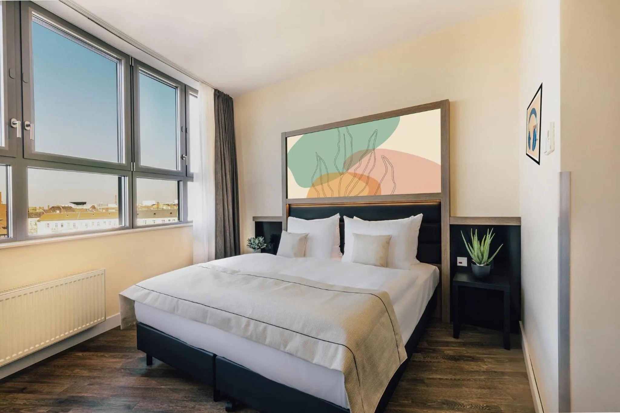 Standard Room in Garner Hotel Berlin - Charlottenburg, an IHG Hotel