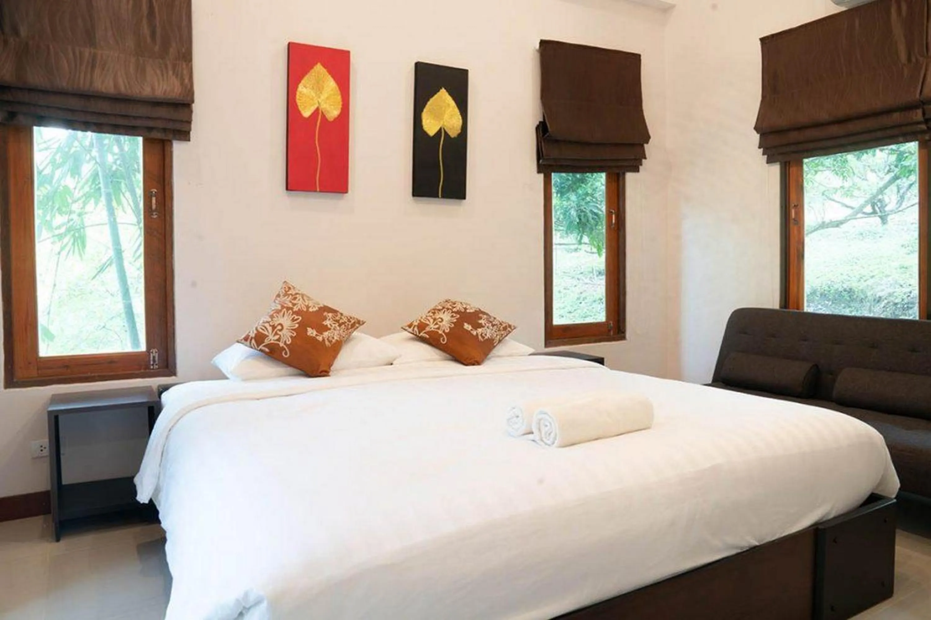 Superior Queen Room in Bhupimarn Garden House