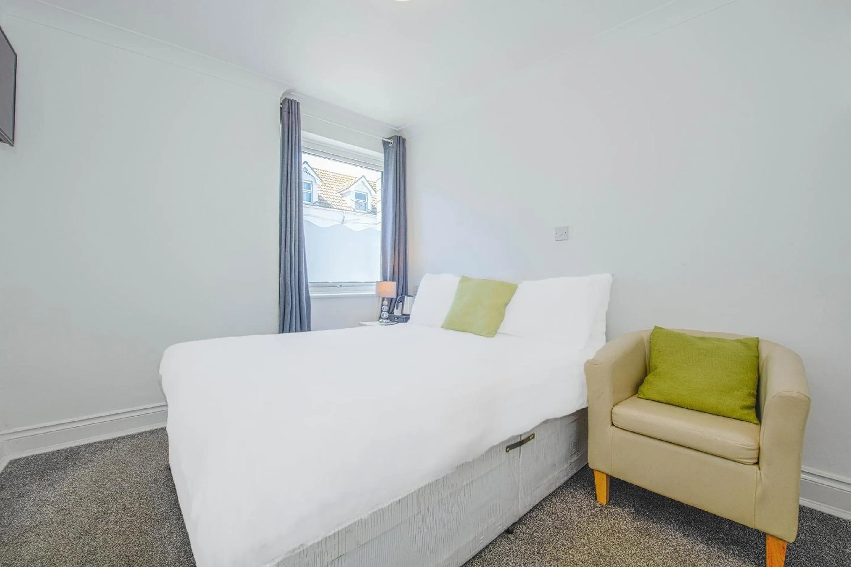 Deluxe Double Room in OYO Pier Hotel