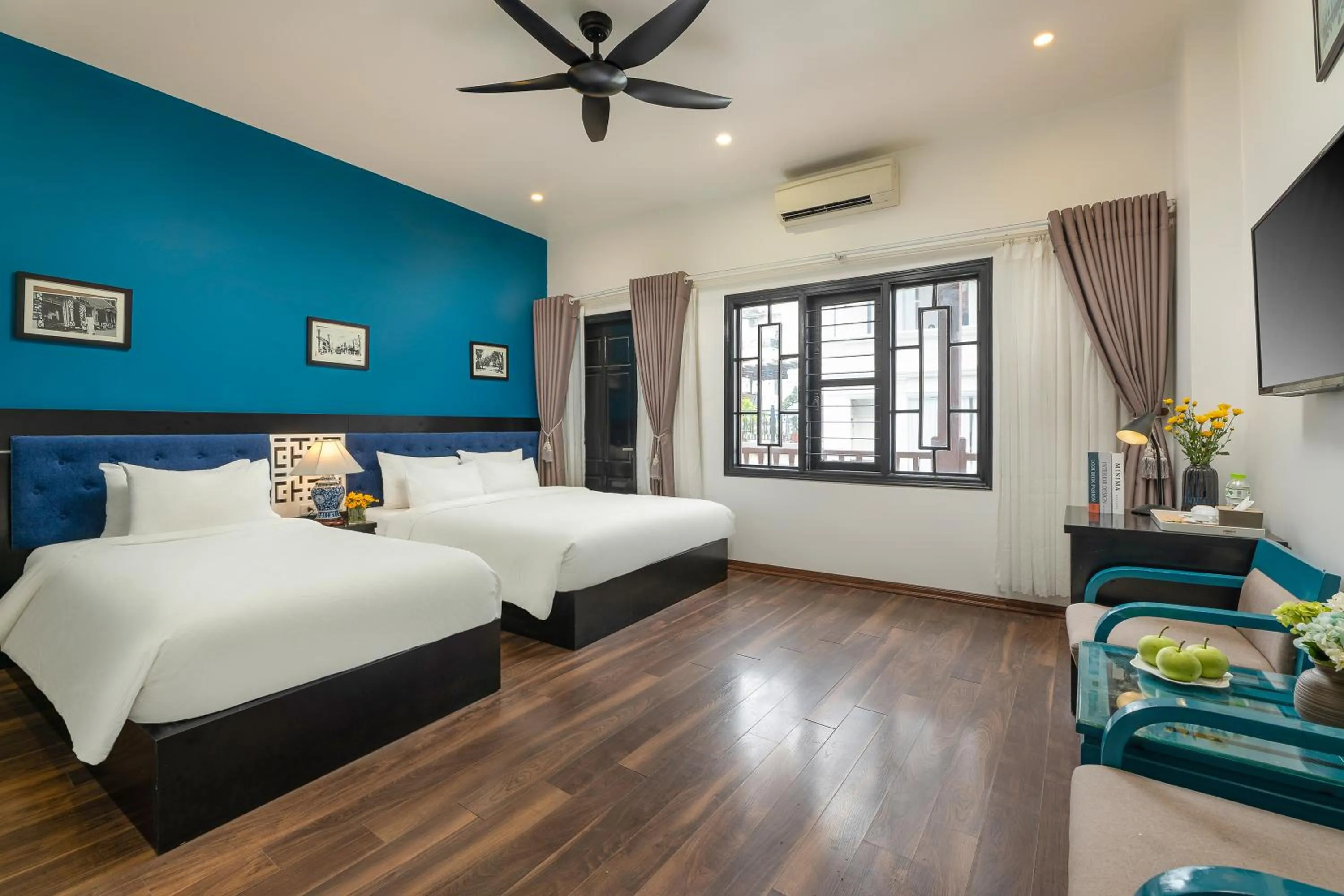 Deluxe Triple Room City View in Hanoi Starlight Boutique Hotel