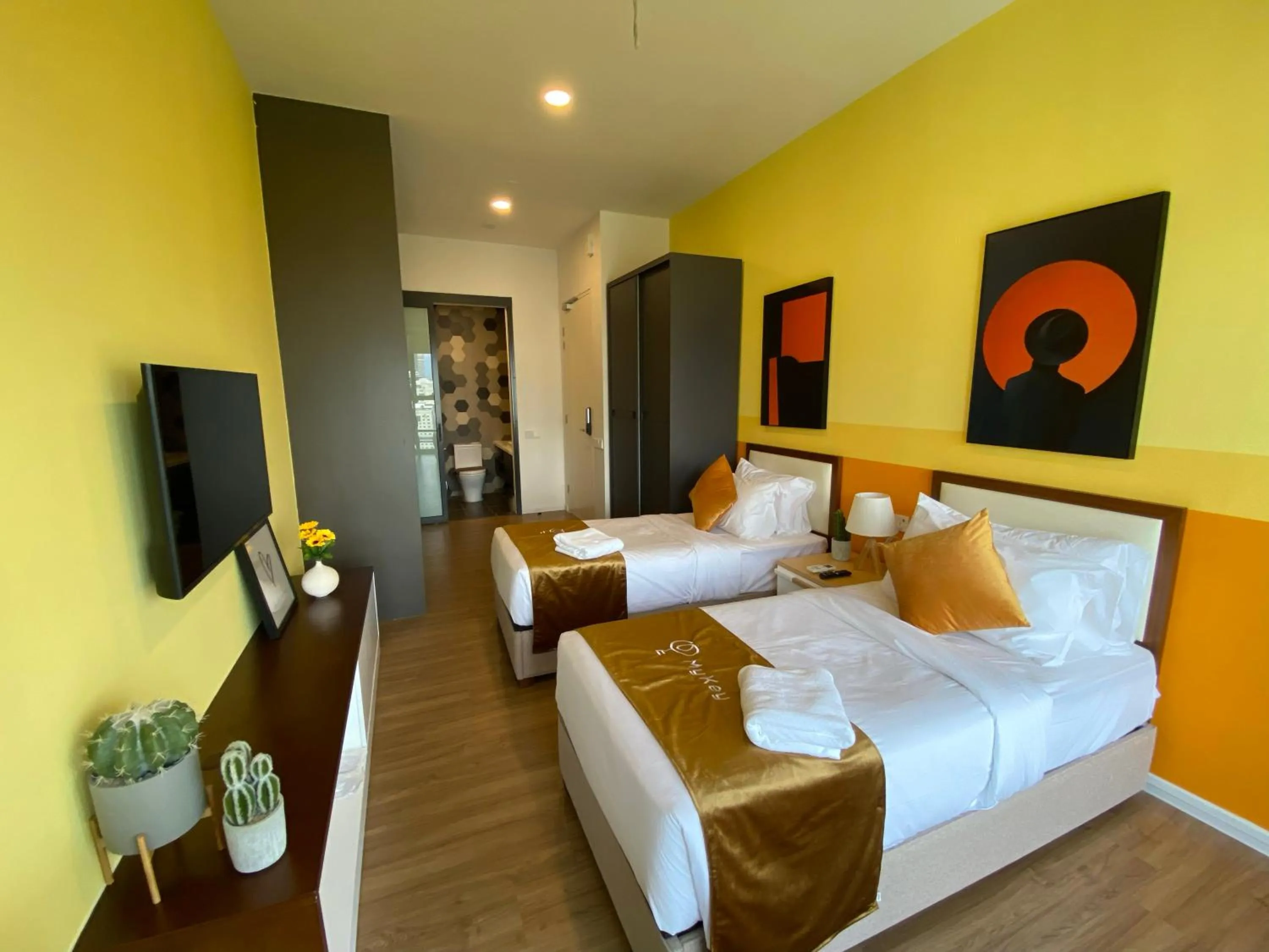 Designer Twin Studio in Ceylonz Seasonal Suites