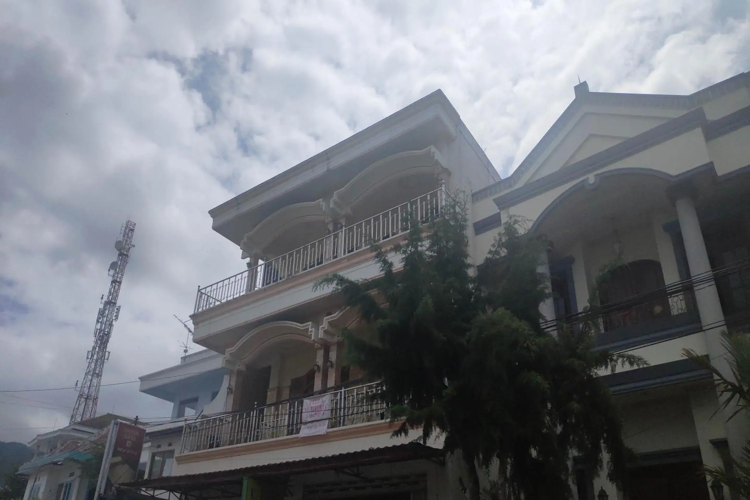 Villa Al Barokah Syariah Family Mitra RedDoorz near Sarangan Lake Villa Al Barokah Syariah Family Mitra RedDoorz near Sarangan Lake