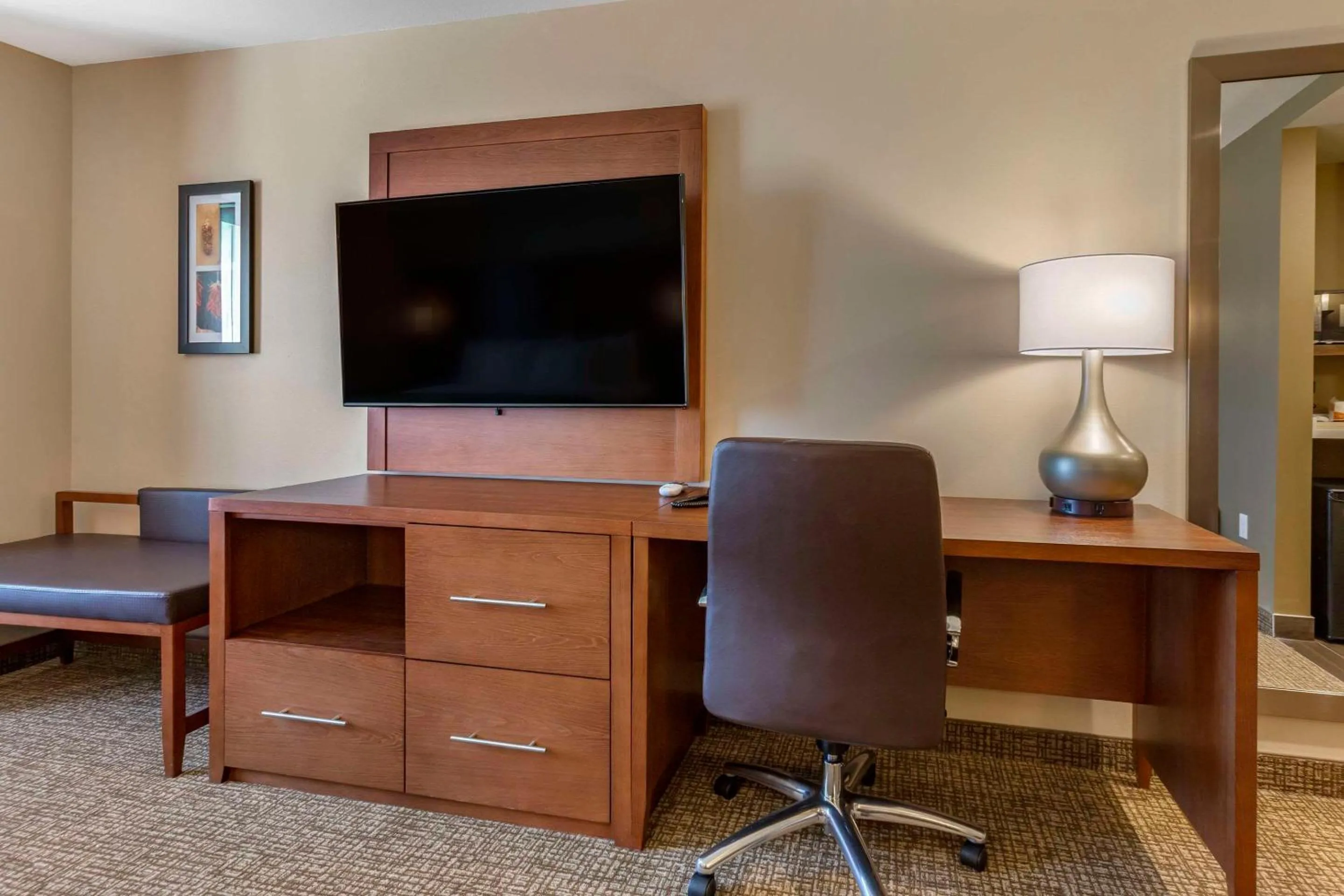 King Suite - Mobility and Hearing Accessible/Non-Smoking in Comfort Suites Albuquerque Airport
