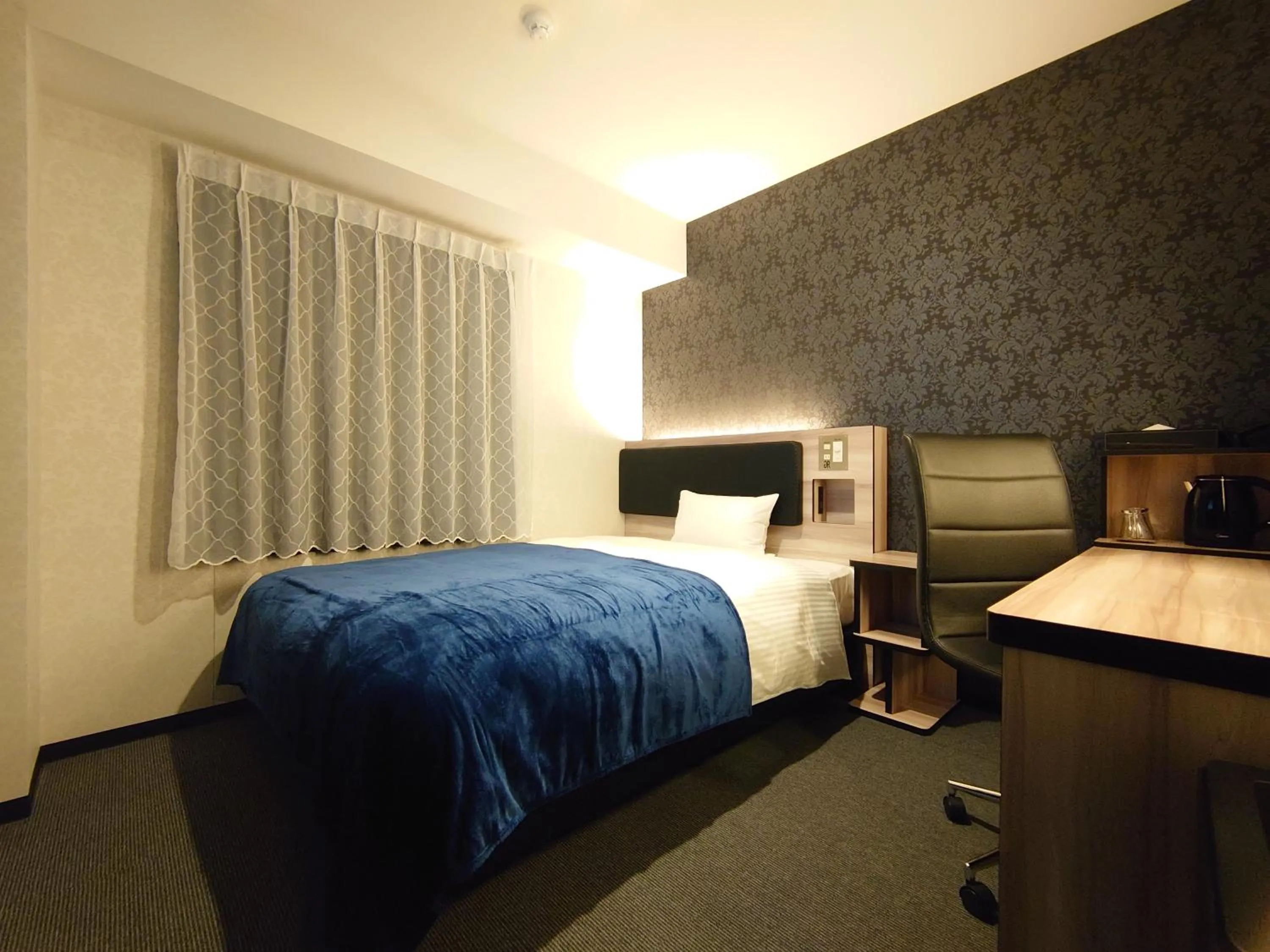 Standard Single Room - single occupancy - Non-Smoking in Green Rich Hotel Kobe Sannomiya (Artificial hot spring Futamata Yunohana)