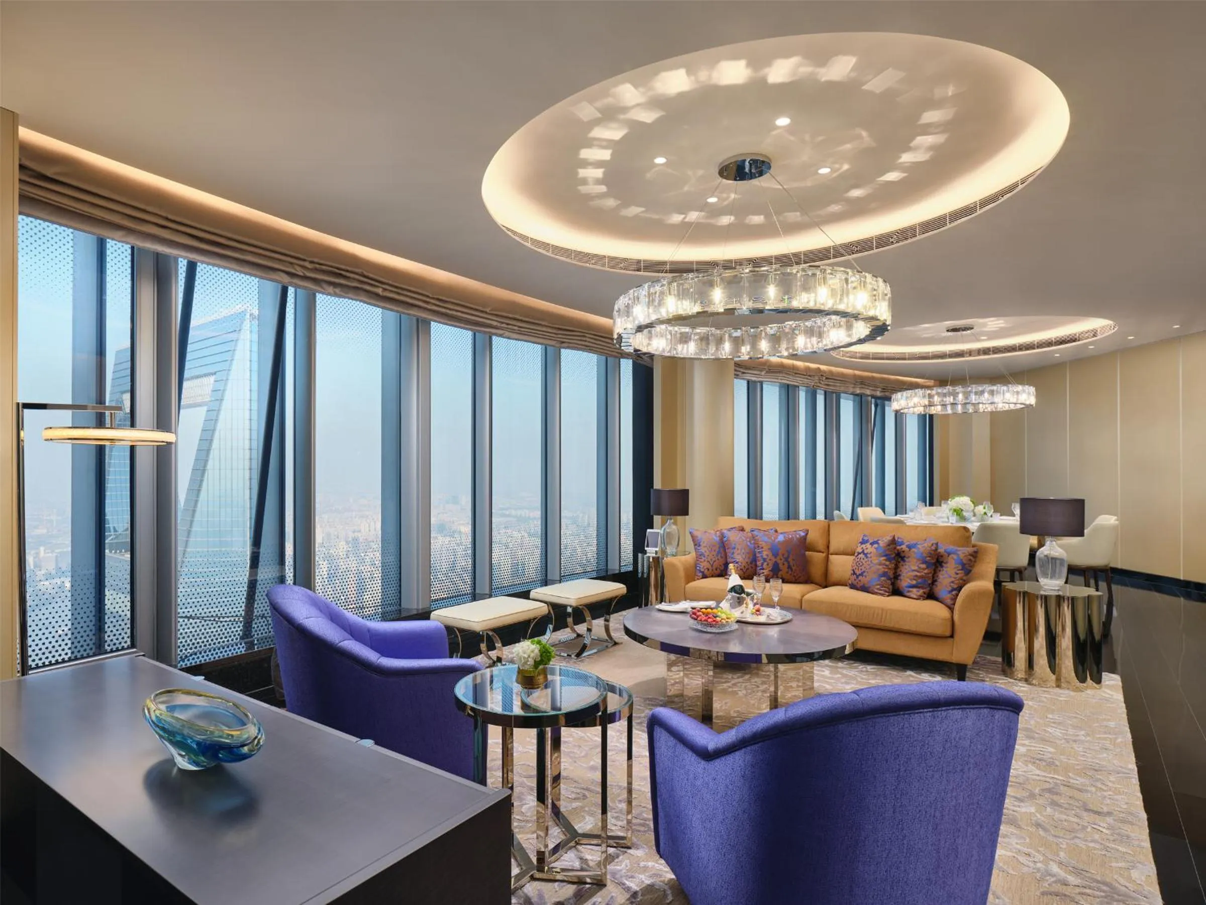 Jin Jiang Suite in J Hotel, Shanghai Tower - Above All Else, Overlooking the Bund