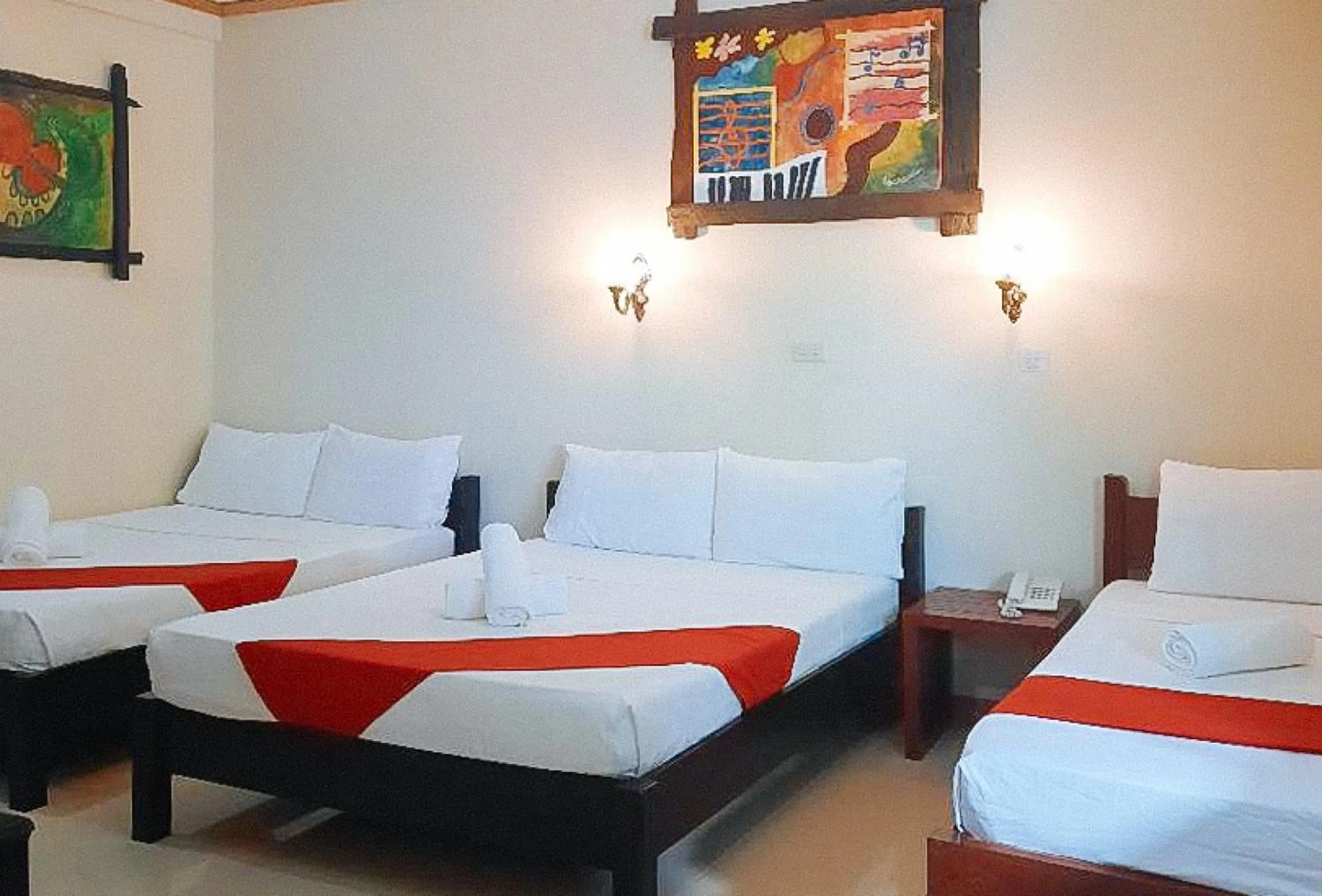 Family Double Room in RedDoorz at New Casamila Hotel Palawan