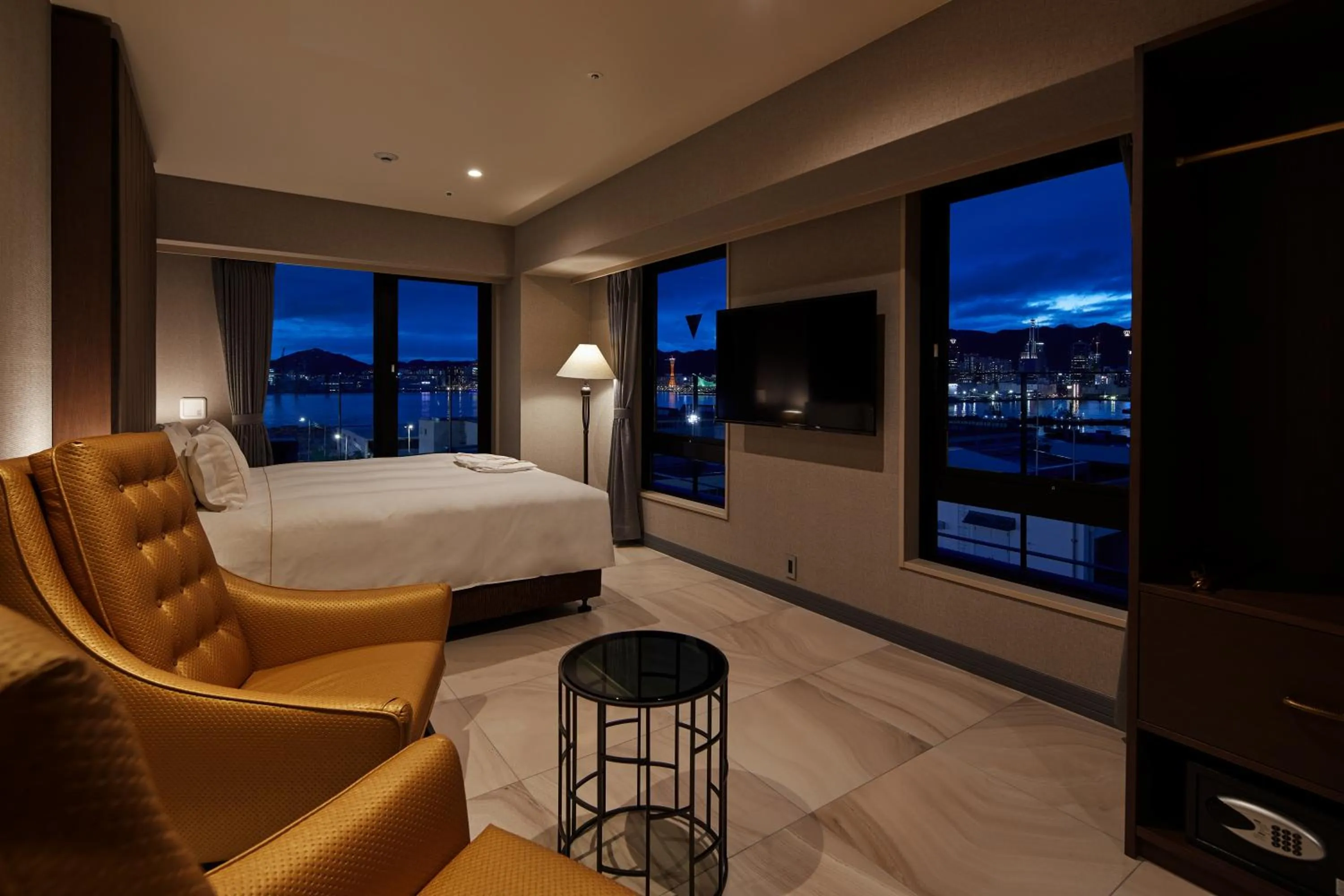 Premier King room with Harbor View in Centurion Hotel&Spa Vintage Kobe