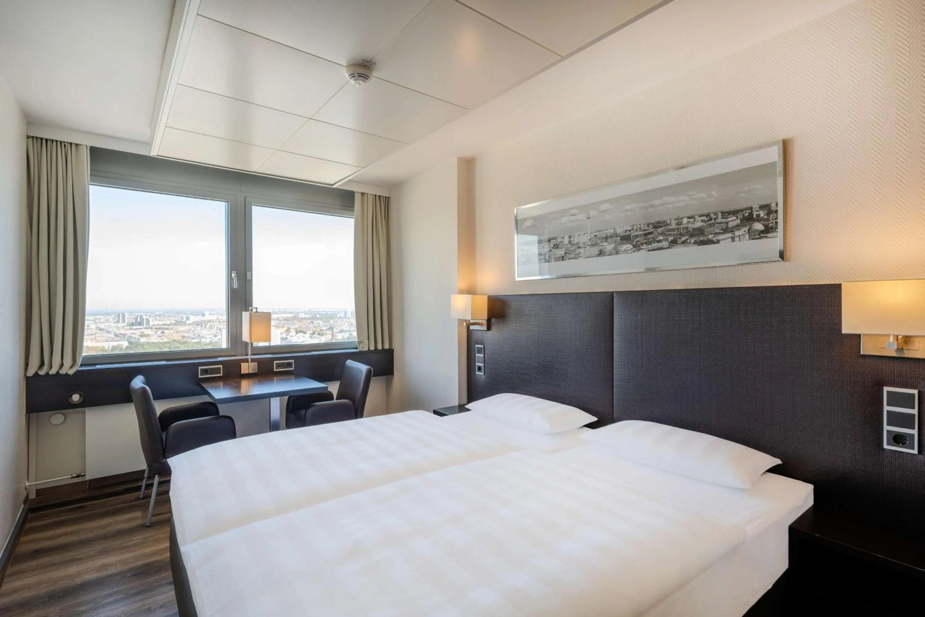 Double Room - single occupancy in Park Inn by Radisson Berlin Alexanderplatz