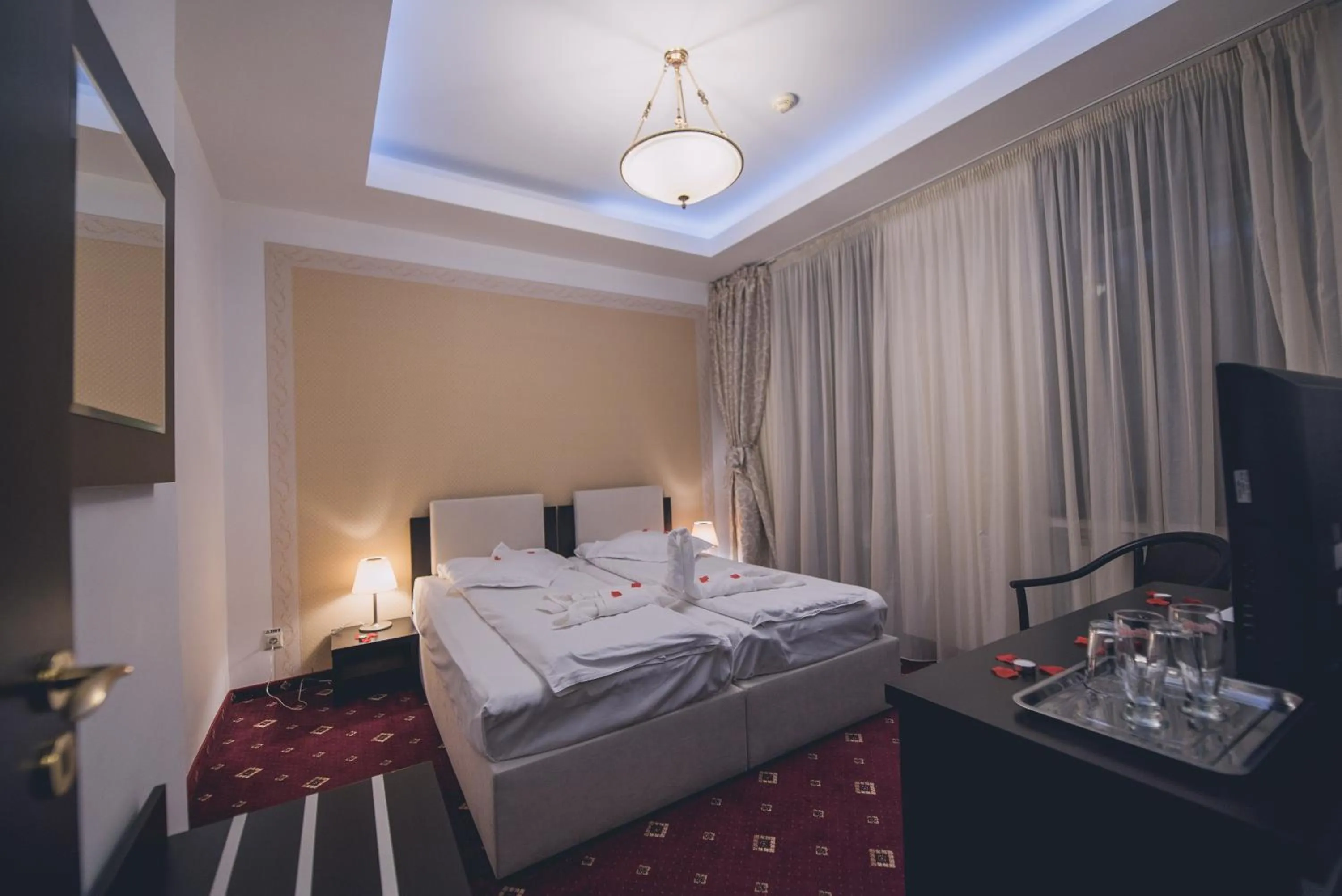 Double or Twin Room with Balcony in Hotel Bulevard Predeal