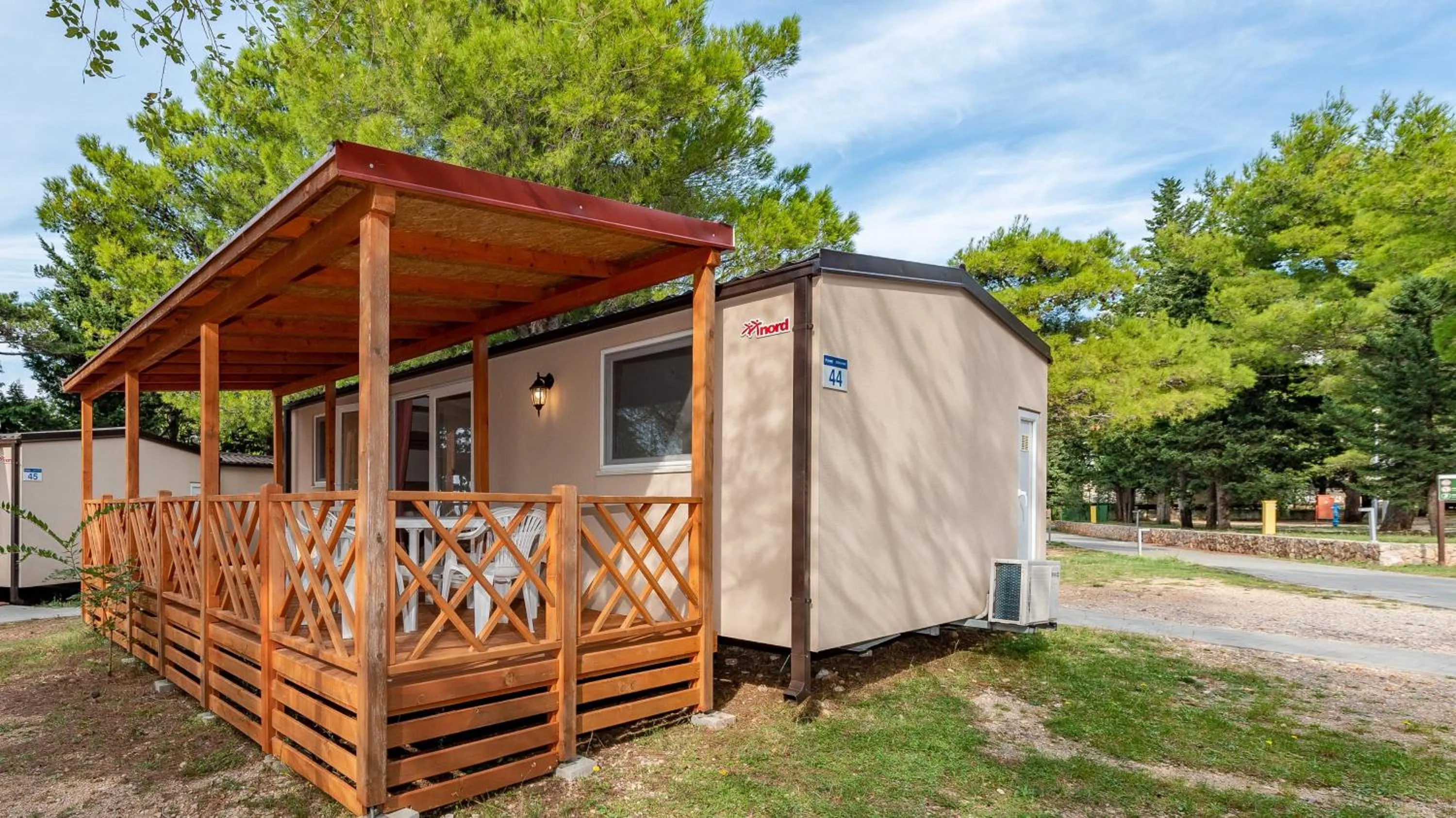 Superior Mobile Home (4 Adults + 2 Children) in Camping Paklenica