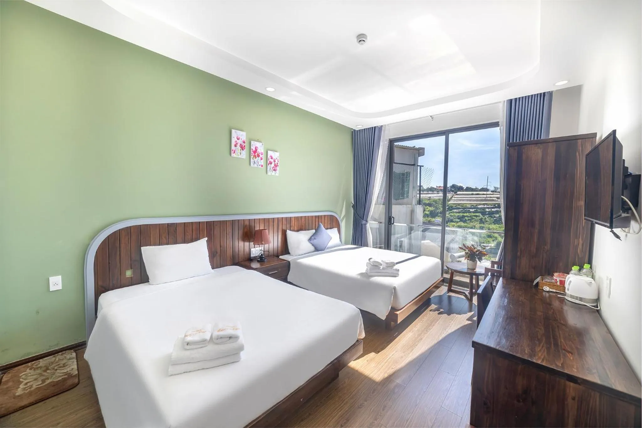 Triple Room with Balcony in Mega Sky Dalat Hotel