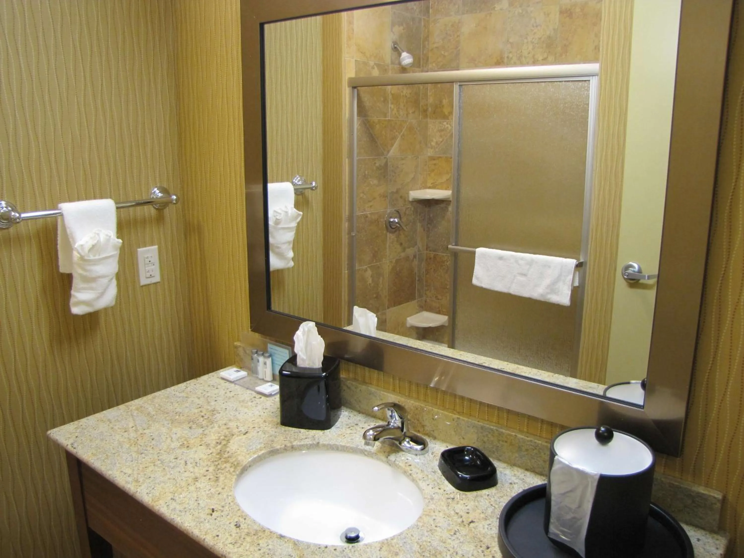 King Room with King Bed - Non-Smoking in Hampton Inn & Suites Jamestown