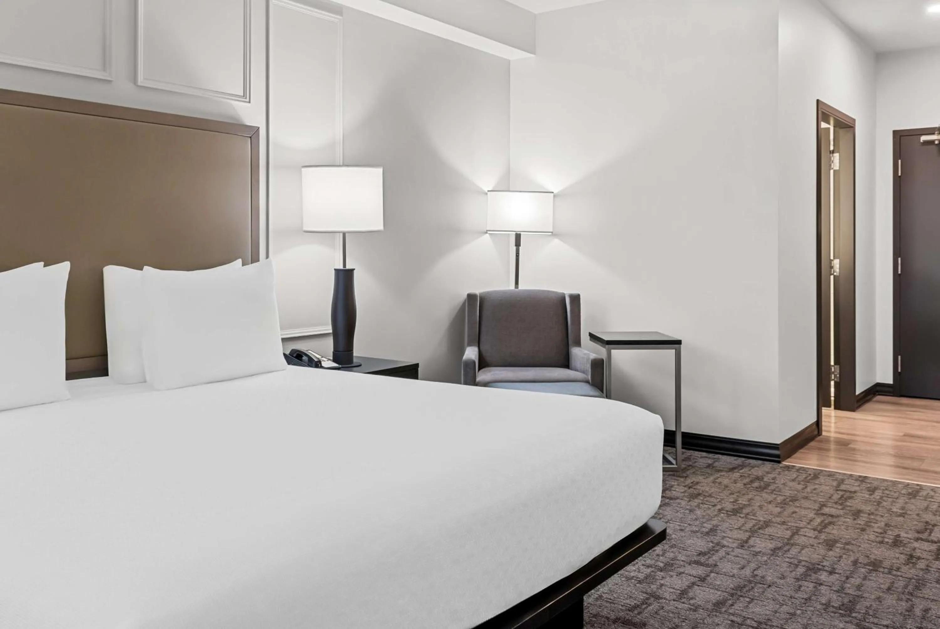 King Room in Best Western Plus Winkler