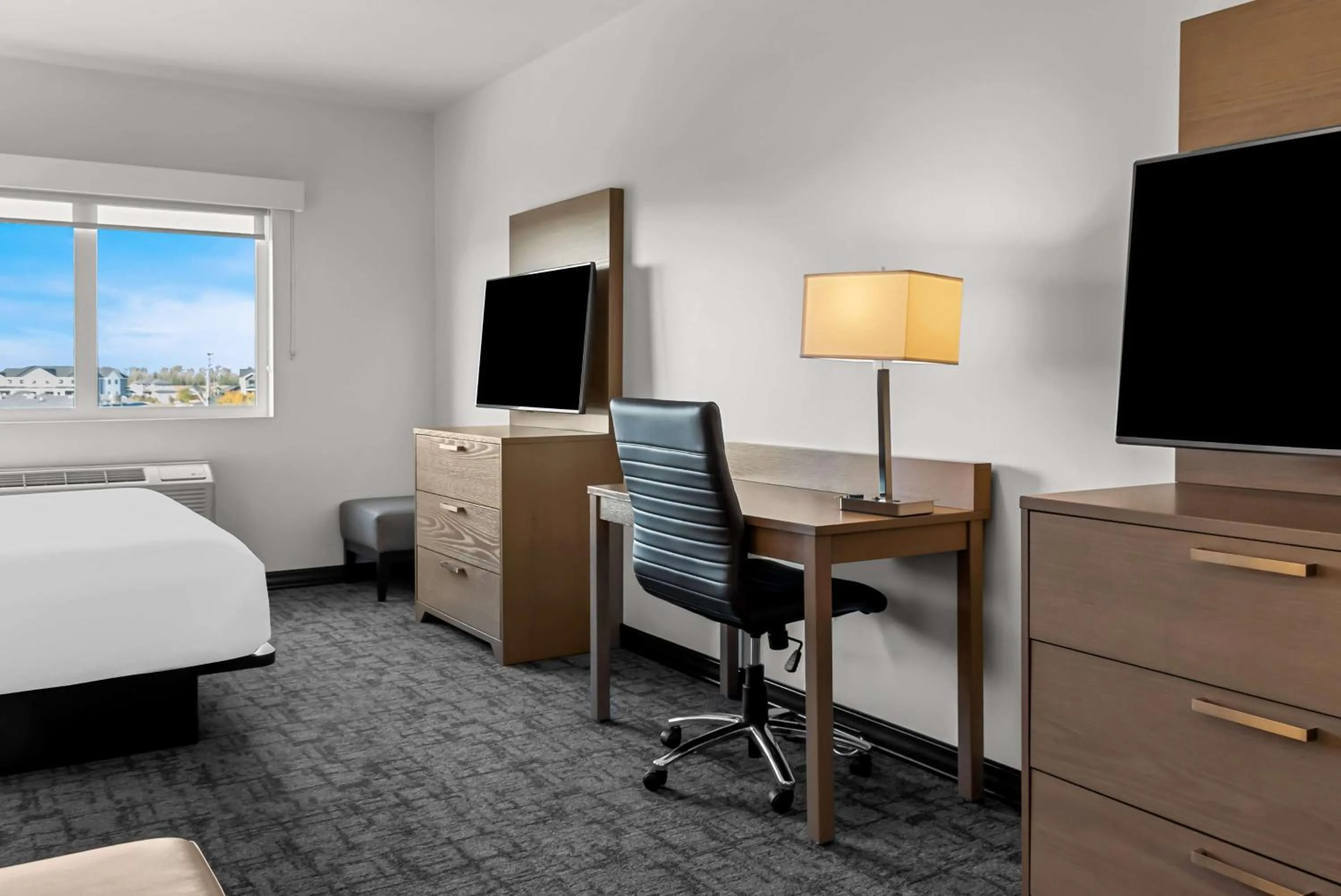 King Suite in Best Western Plus Winkler