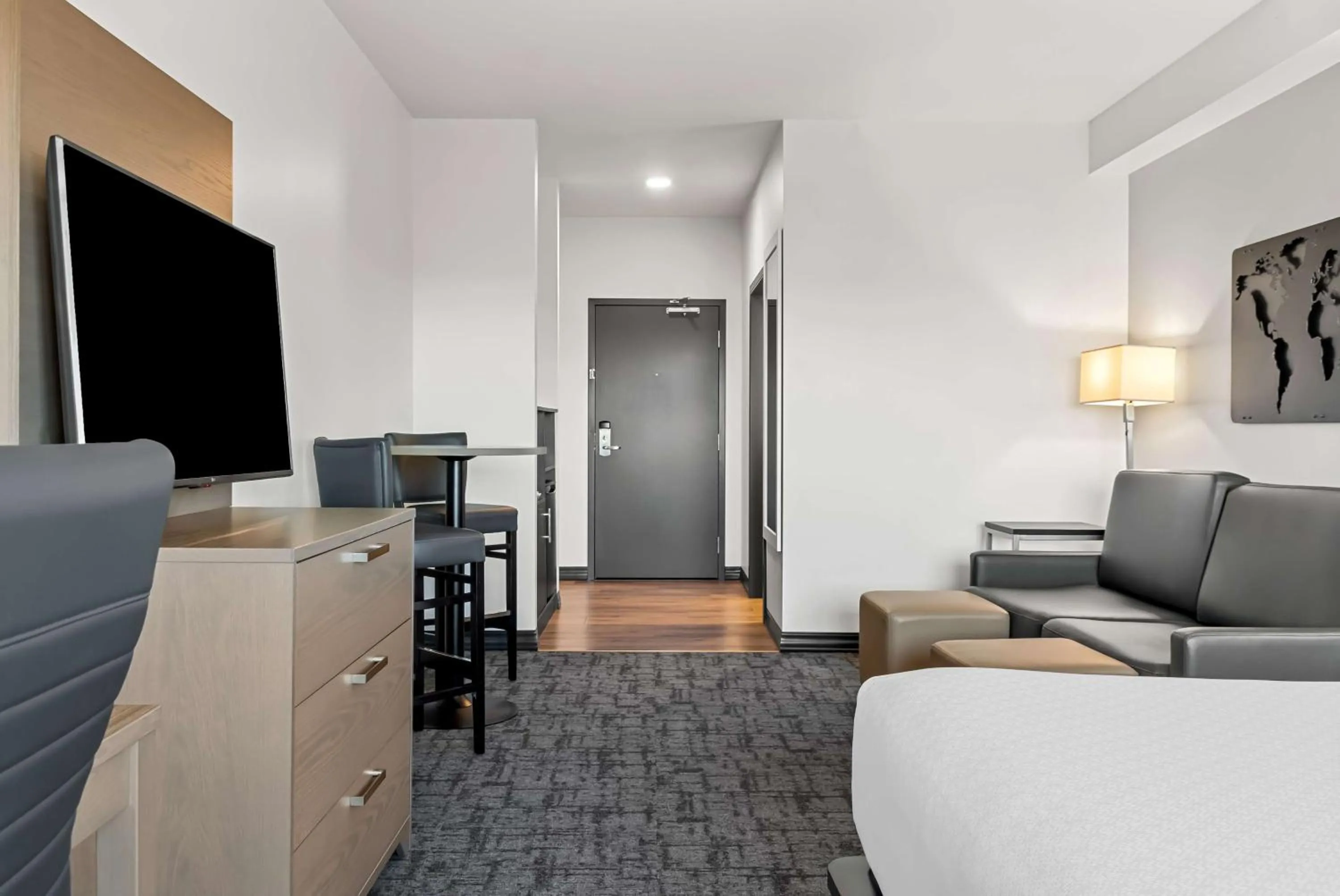 King Room with Sofa Bed in Best Western Plus Winkler