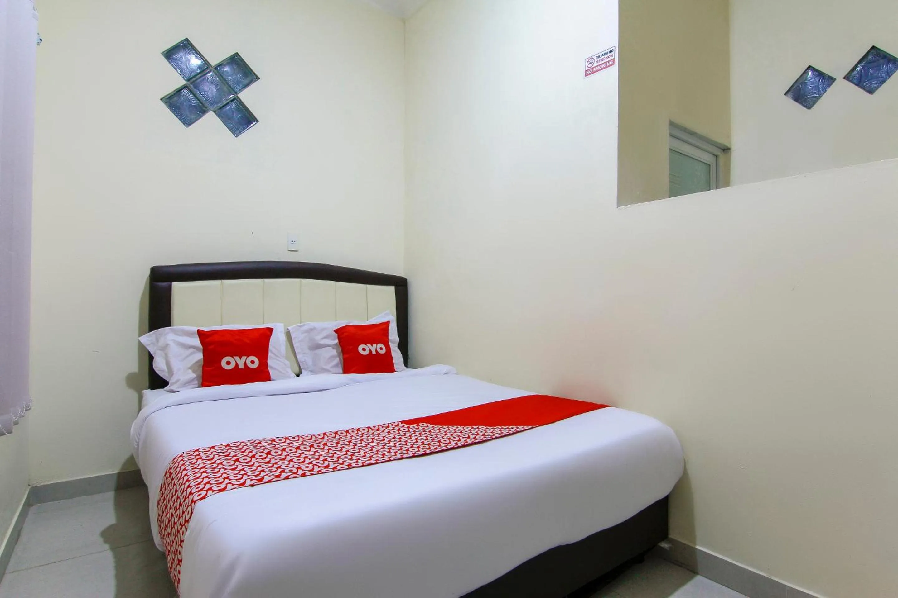 Standard Double Room in Hotel O Ratu Residence