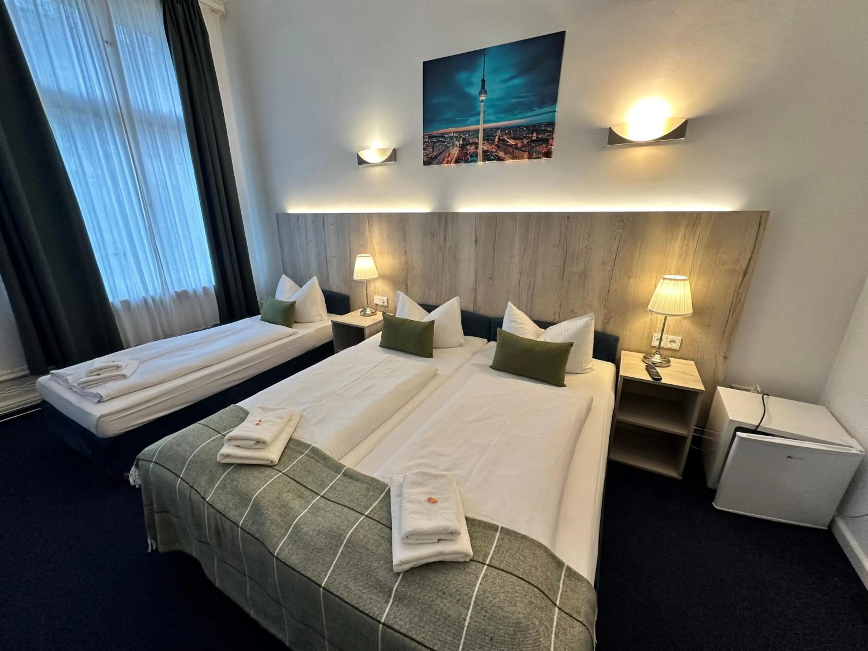 Large Family Room Superior with Balcony in Hotel Seifert Berlin am Kurfürstendamm