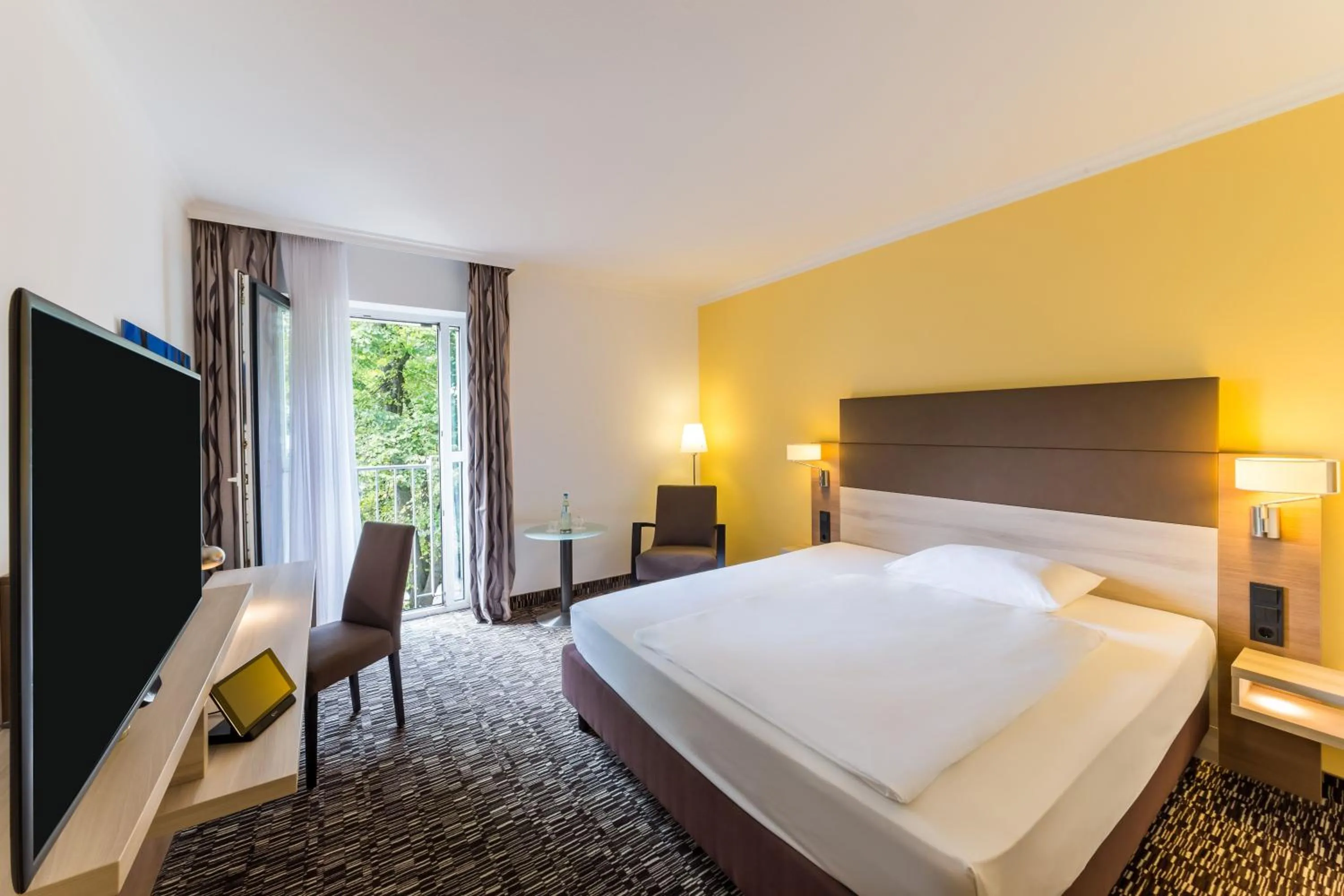 Standard Double Room in Park Inn by Radisson Köln City West
