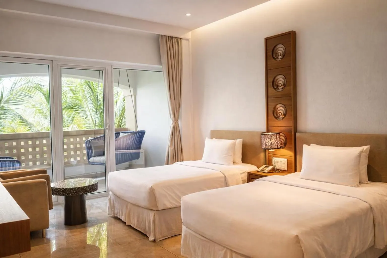 Delux King Room with one Twin Bed in Hawthorn Suites by Wyndham Dwarka