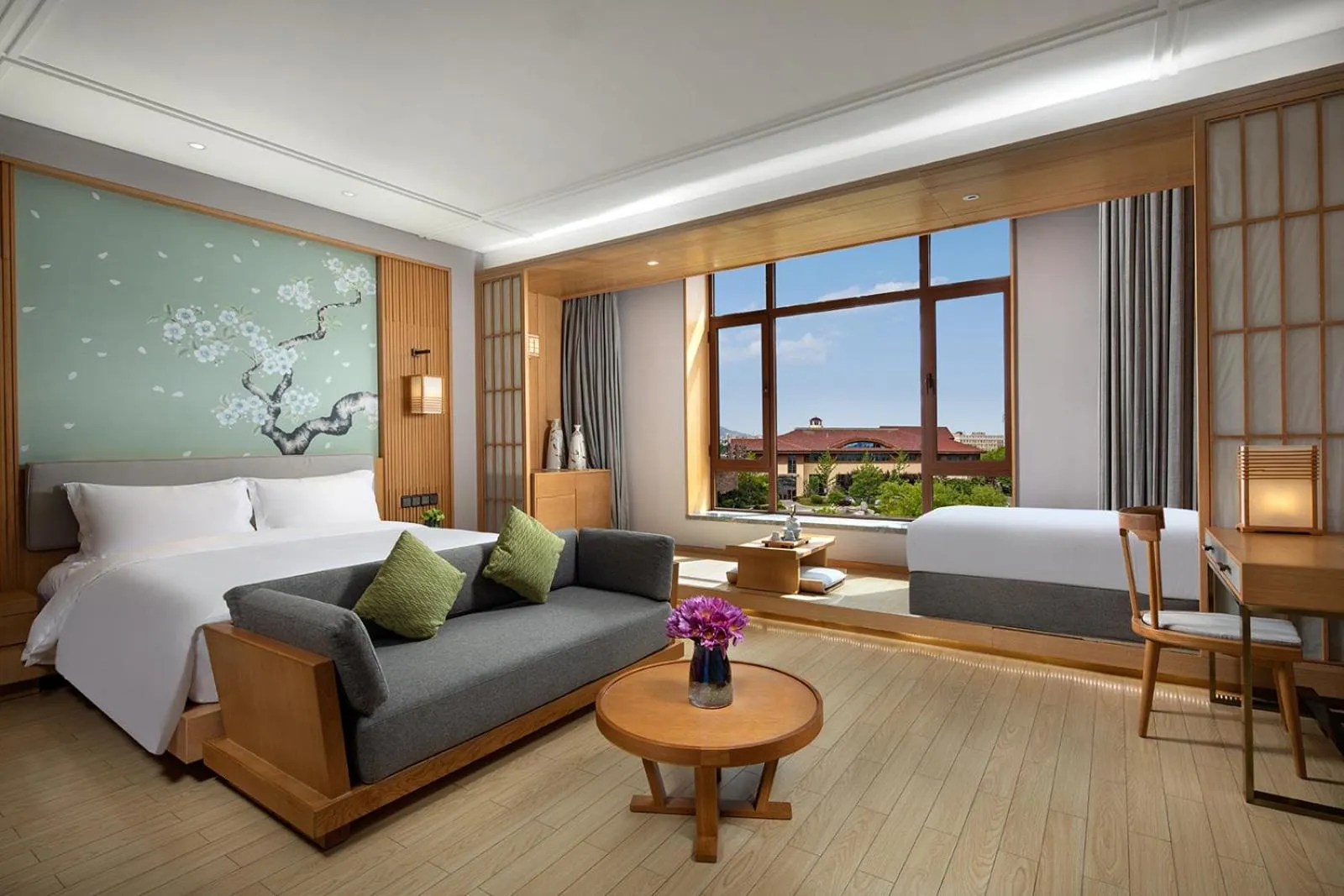 Premium King Room in Holiday Inn Dalian Hot Spring by IHG