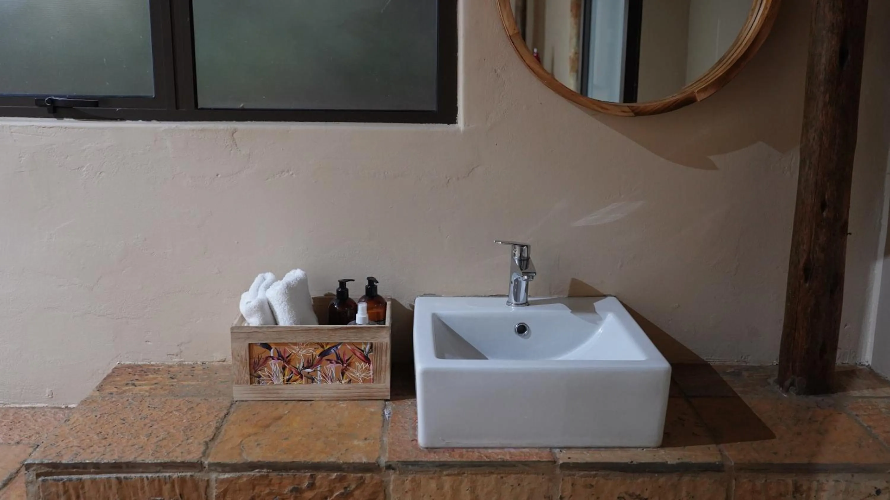 Comfort King Room - single occupancy in Francolin Creek