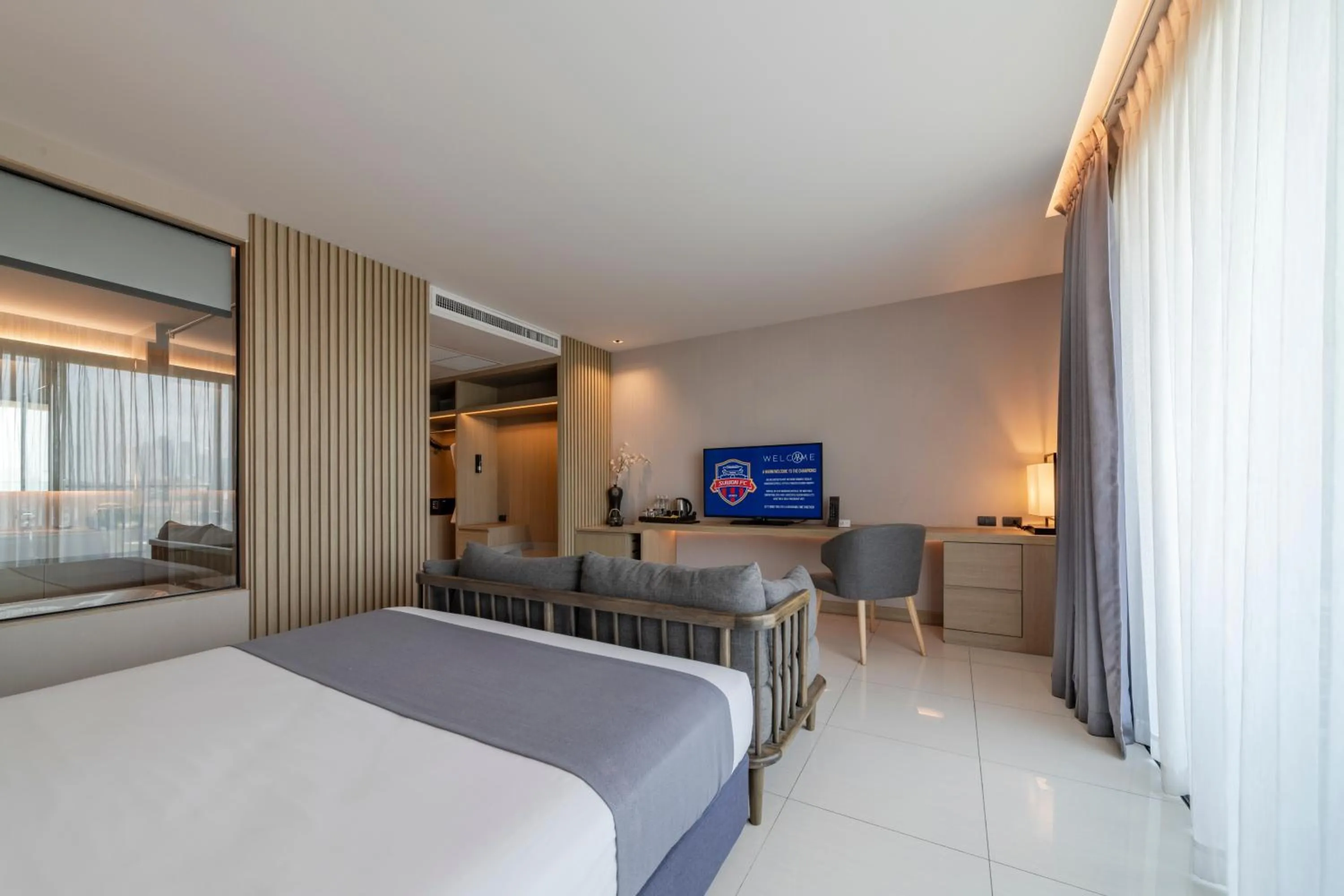 Zen Grand Deluxe King in Mandarin Eastville, Pattaya - SHA Extra Plus