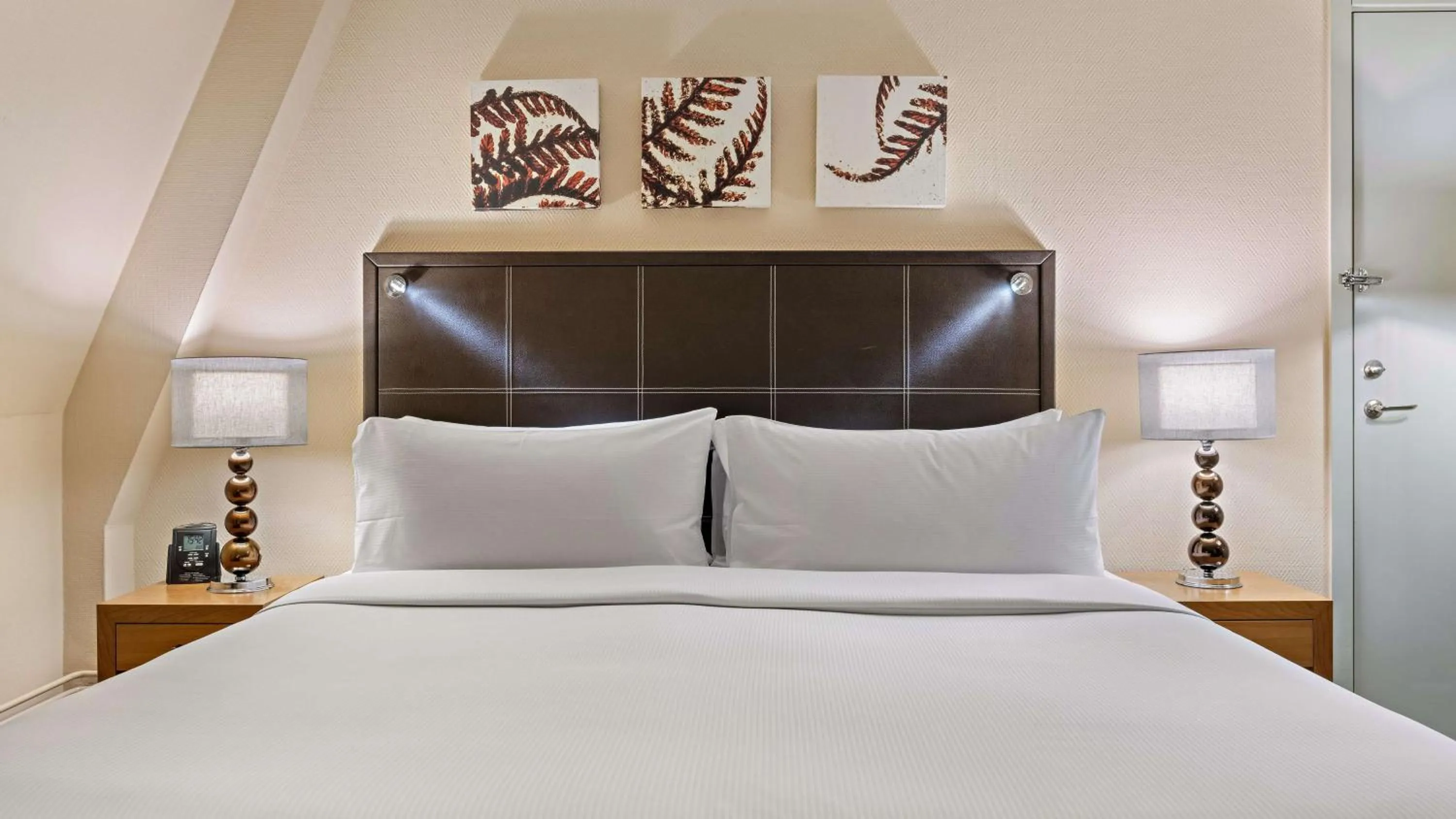 Deluxe Double Room in Hilton Dresden an der Frauenkirche