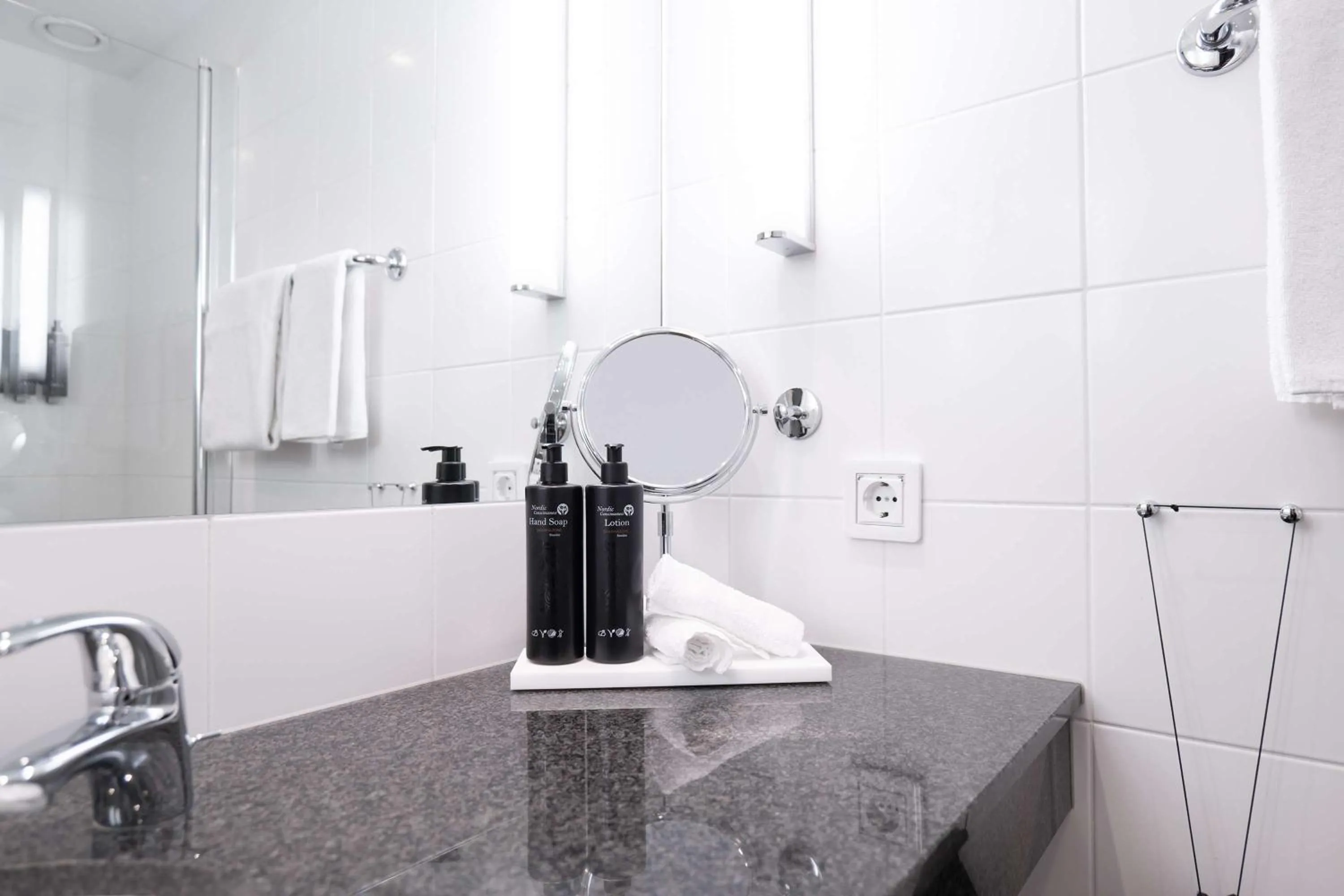 Standard Queen Room - Non-Smoking in Best Western Plus Park City Lund