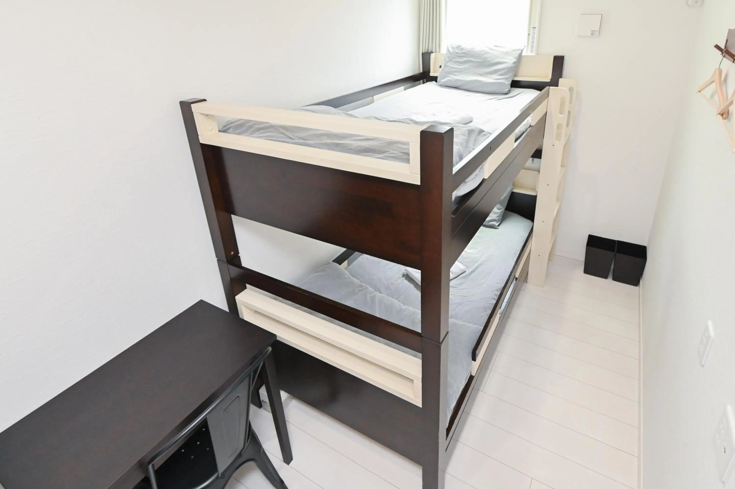 Standard Twin Room with Shared Bathroom in RUMa INN Rokugoudote