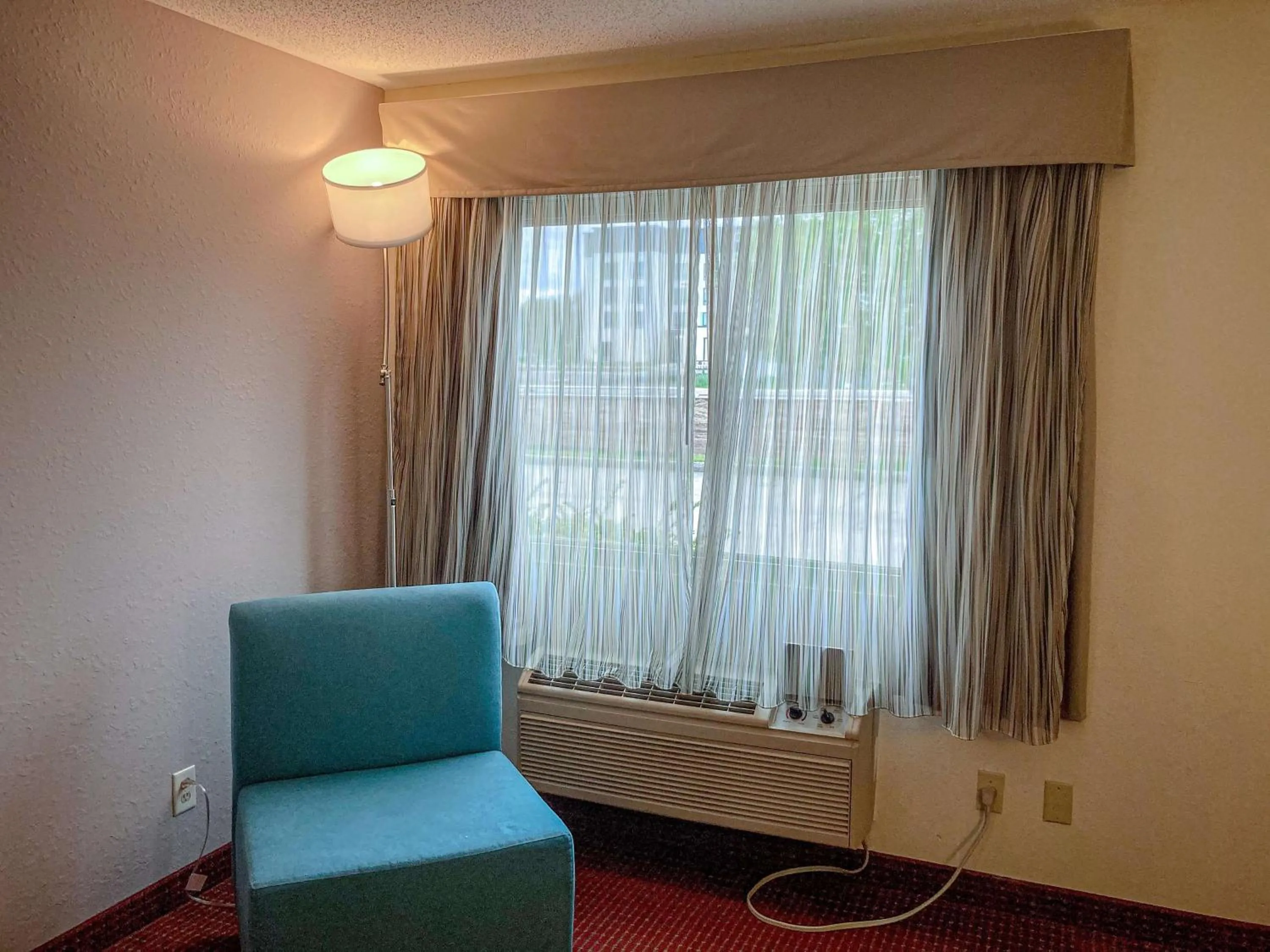 King Room - Non-Smoking in Motel 6 Elkhart, IN