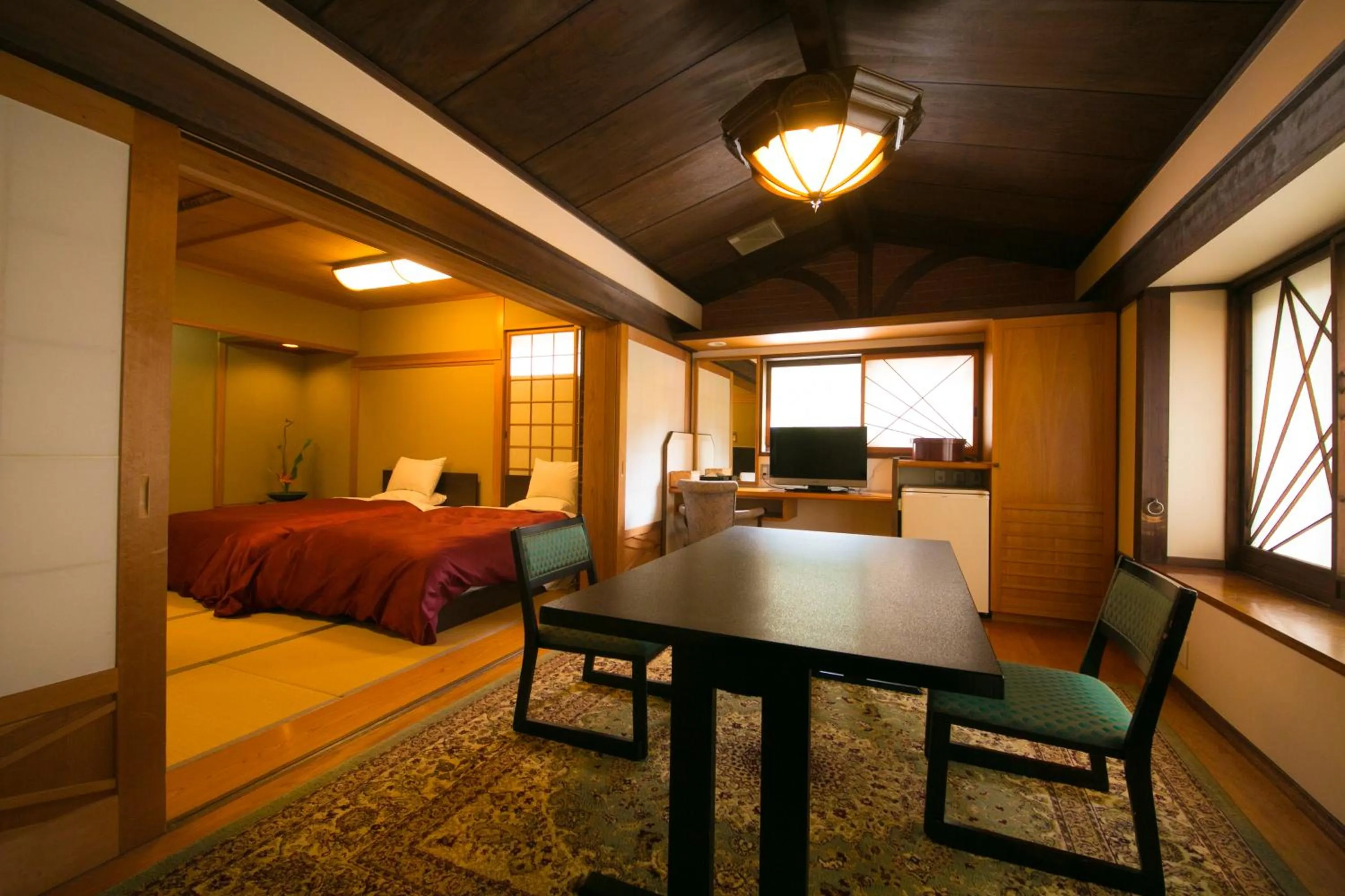 Deluxe Room with Tatami Area with Cypress Bath - Yufu in Ryotei Tanokura