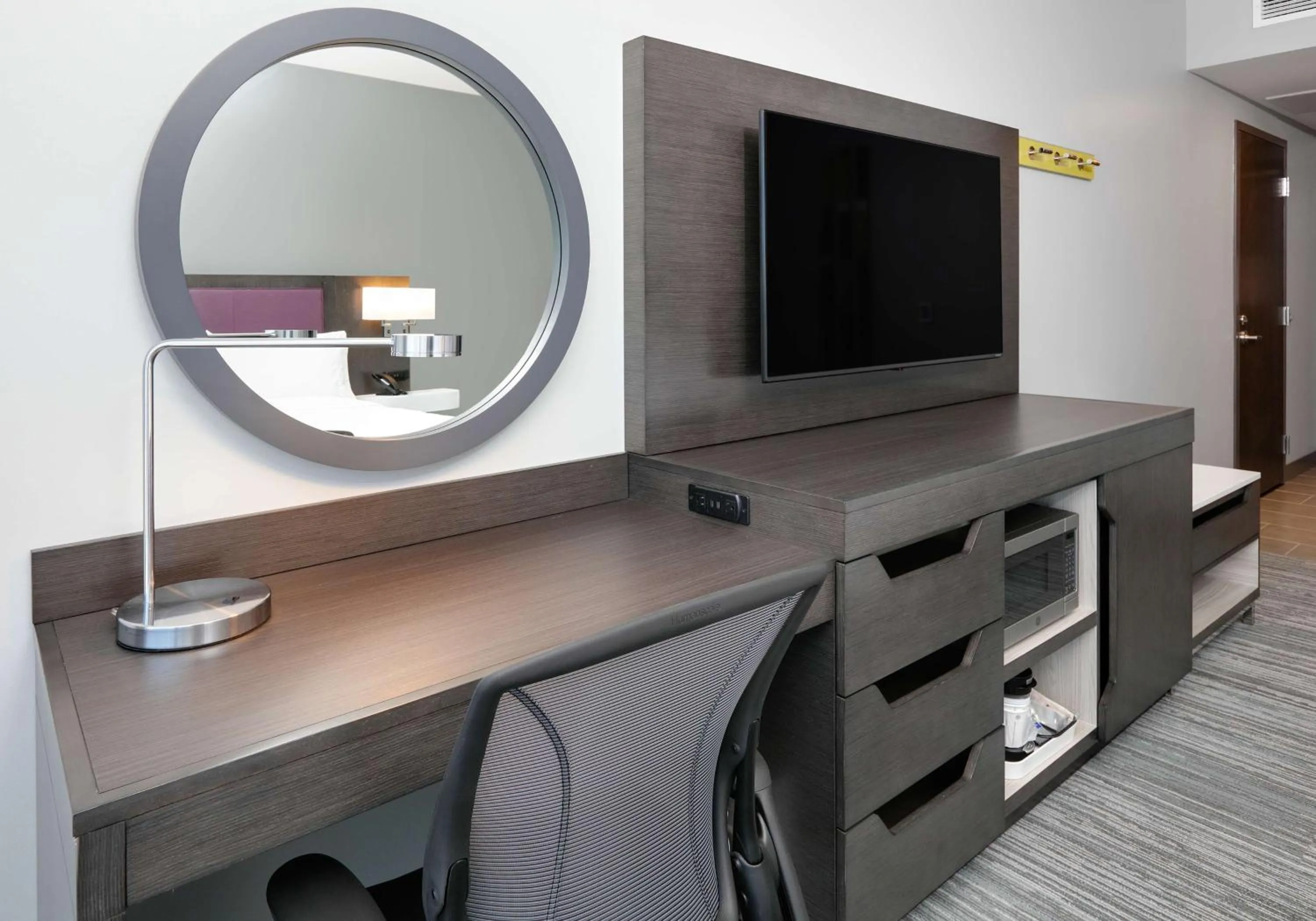 King Room in Hampton Inn by Hilton Irvine Spectrum Lake Forest