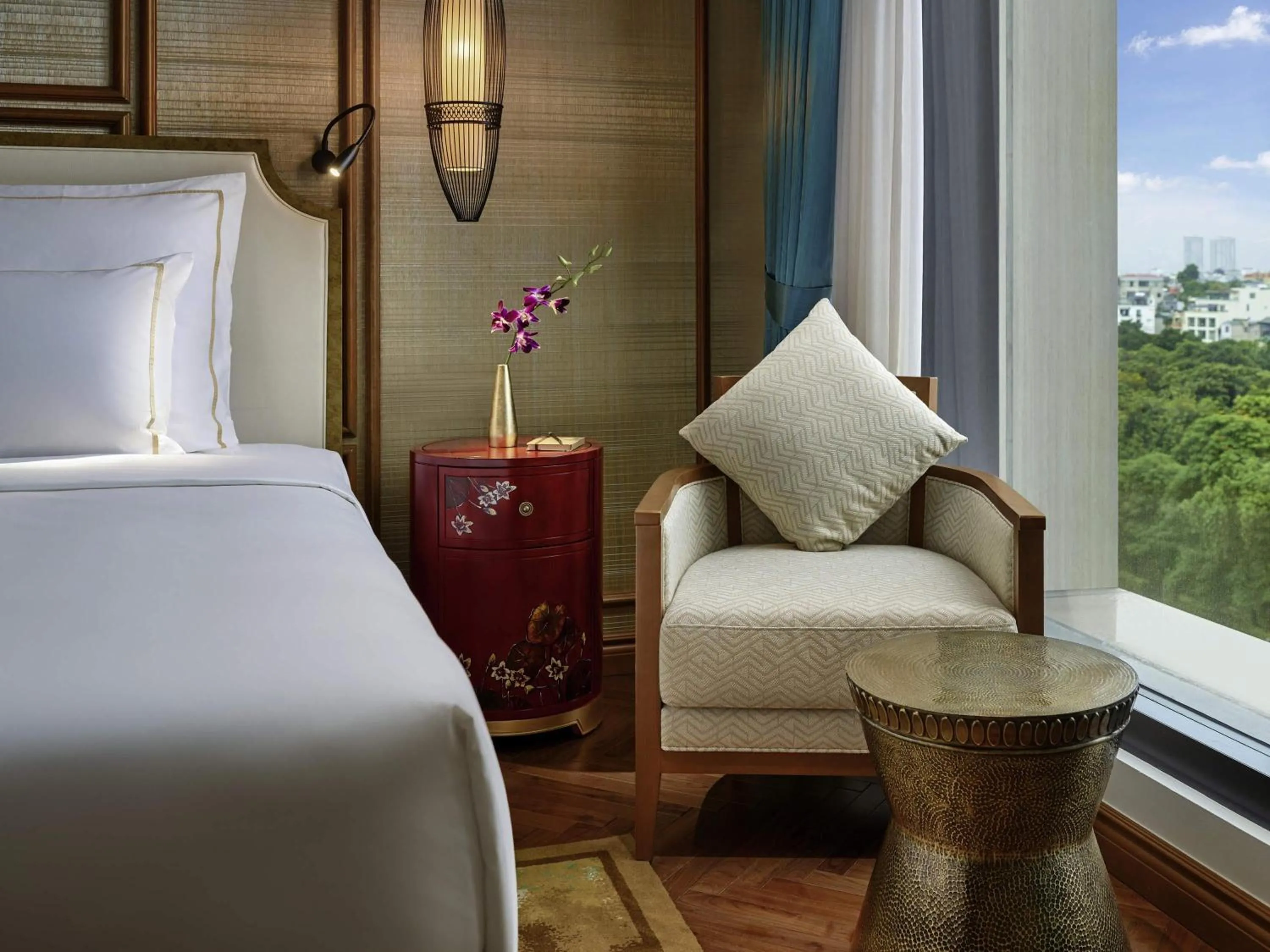 Deluxe Room with Twin Beds in Grand Mercure Hanoi