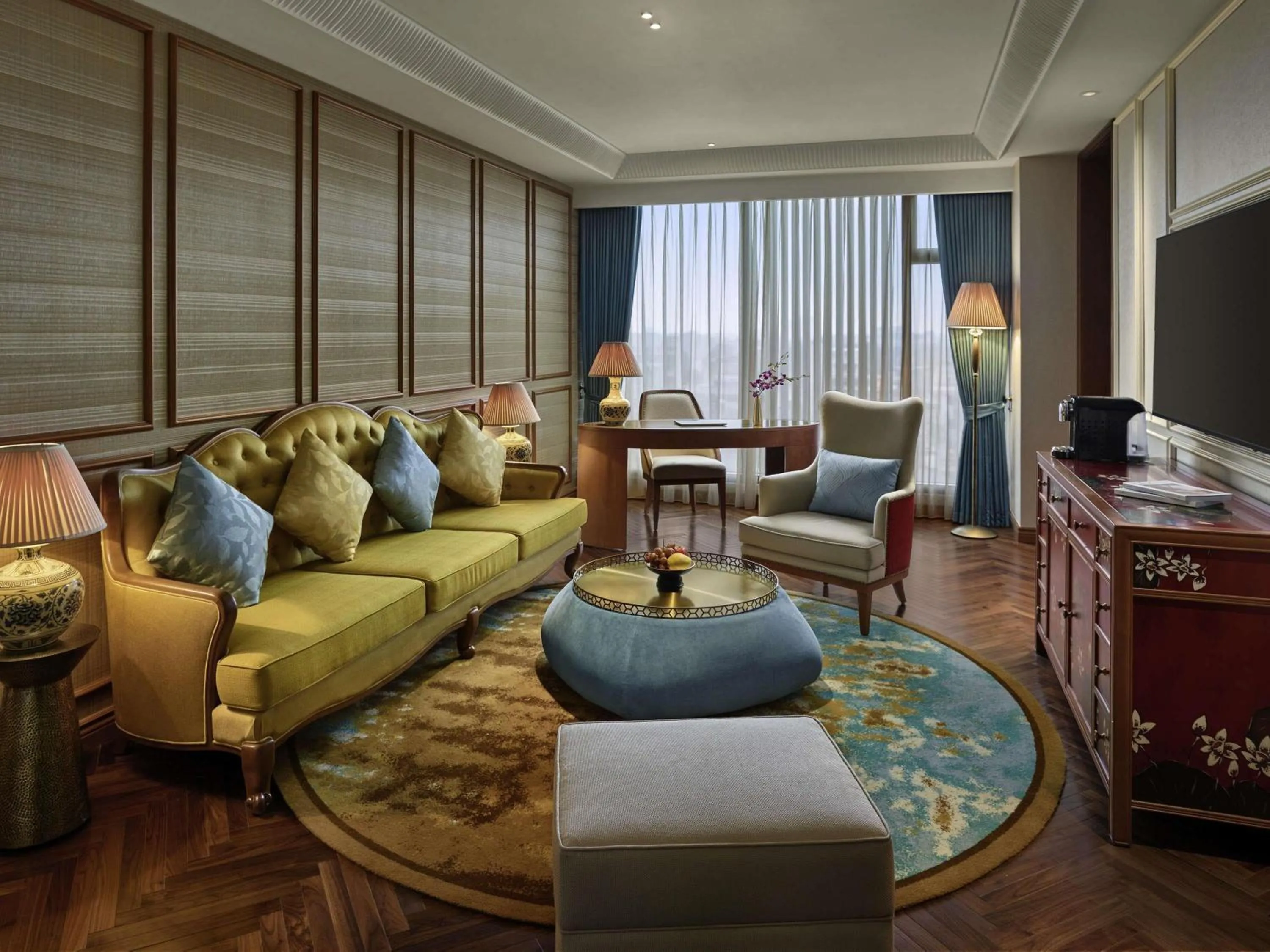 Deluxe King Suite with Lounge Access in Grand Mercure Hanoi