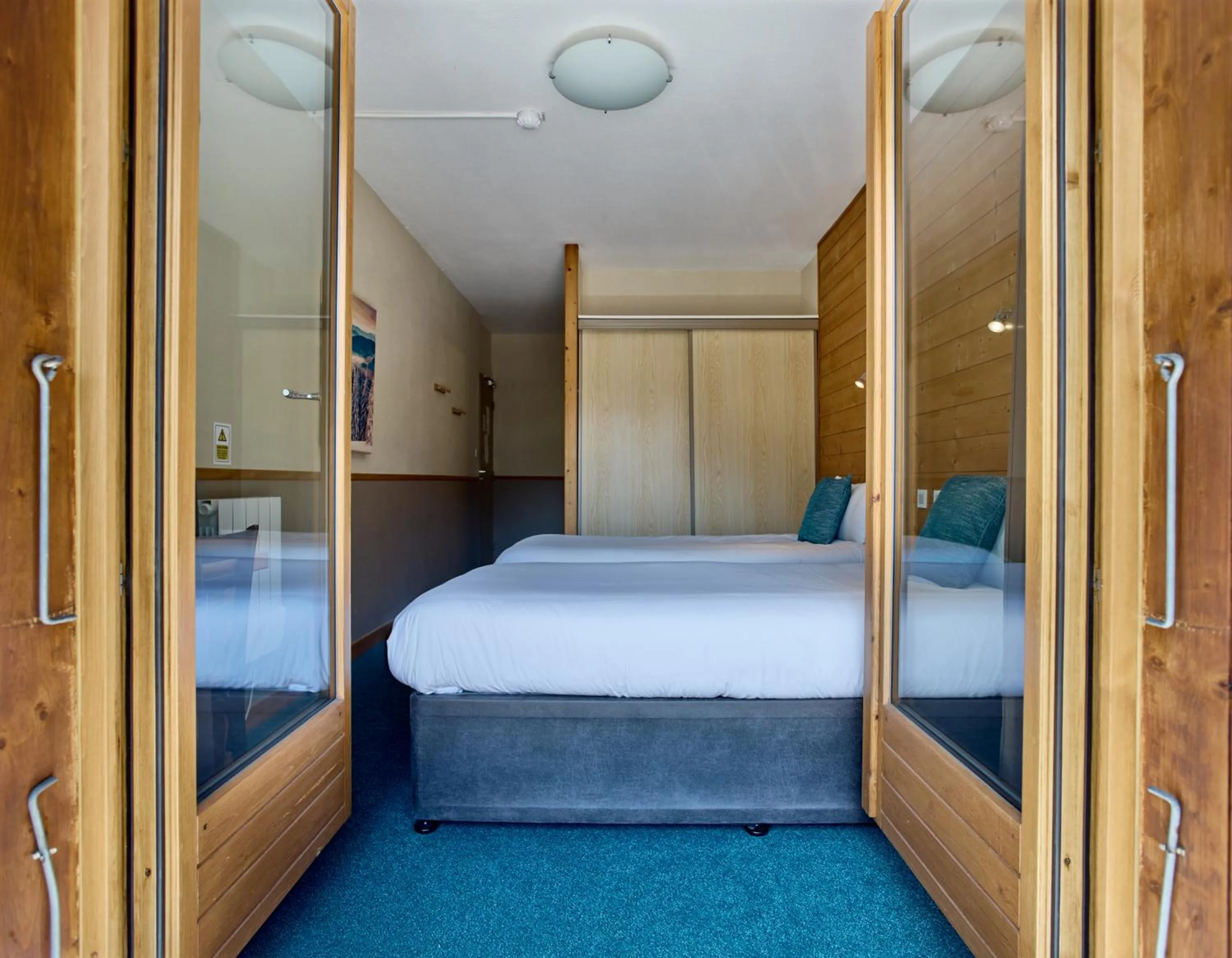 Twin Room with Mountain View - single occupancy in Hôtel Les Grangettes