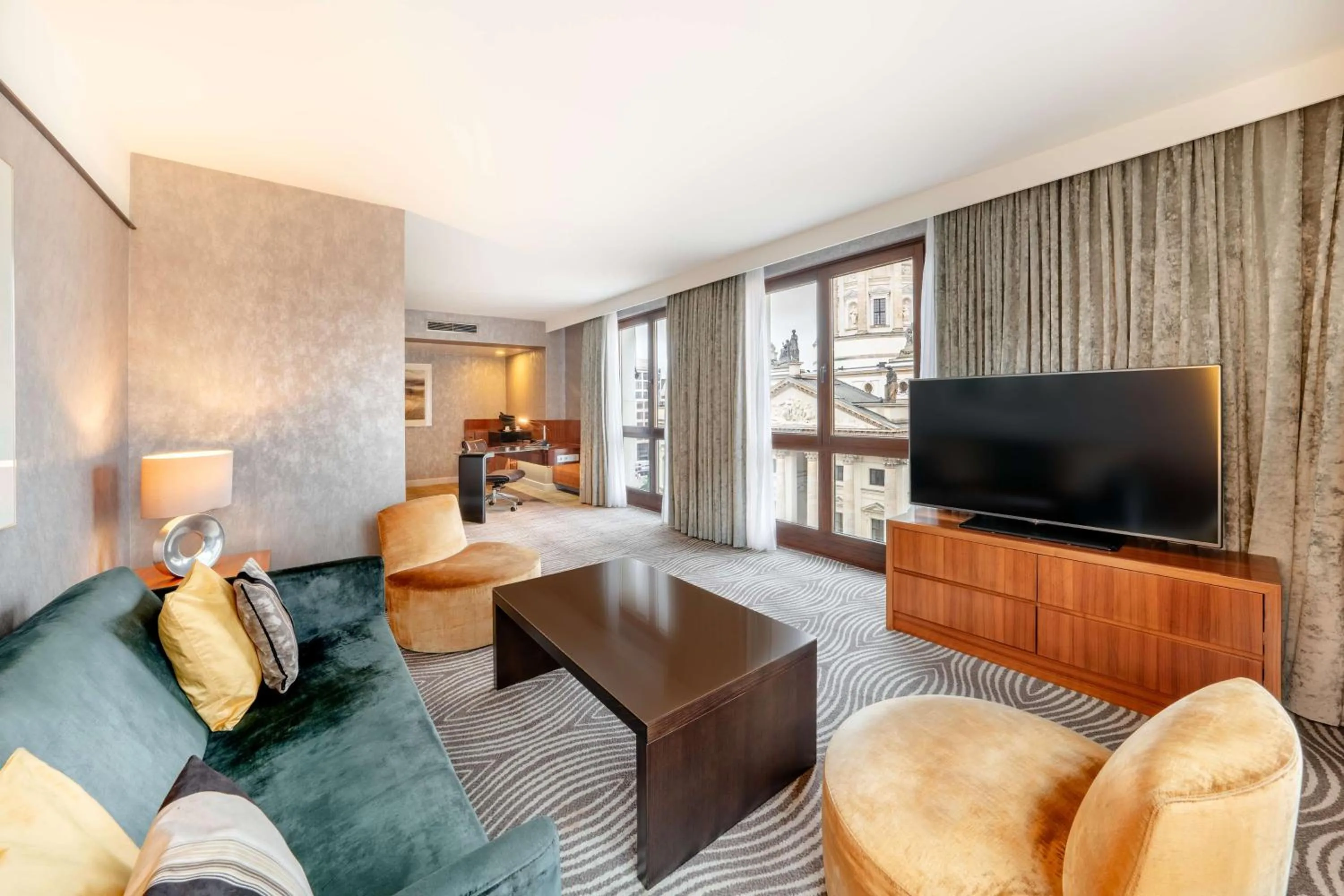 Corner Suite with Executive Lounge Access in Hilton Berlin