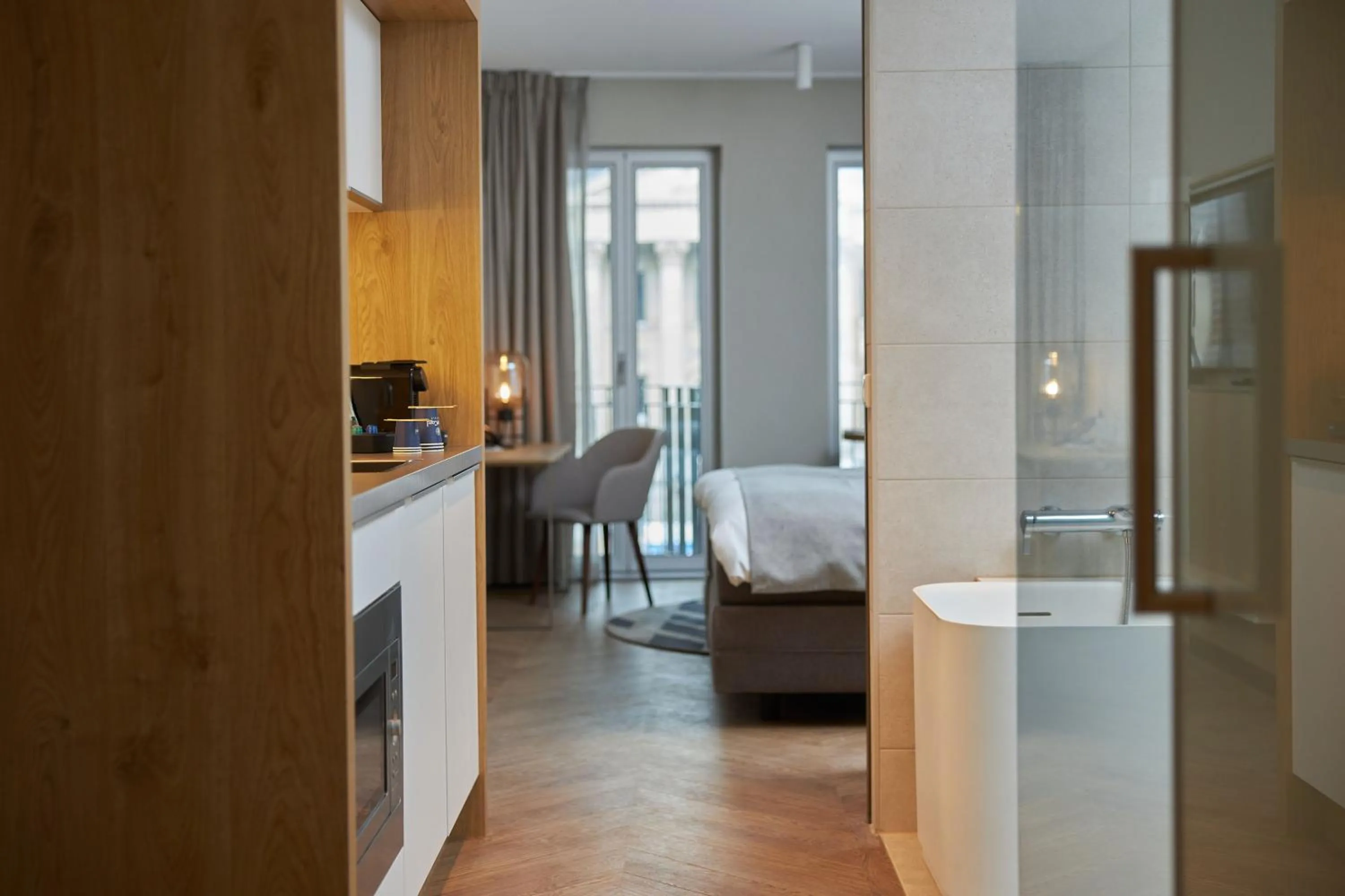 Deluxe Double Room with Bath in The Market Hotel