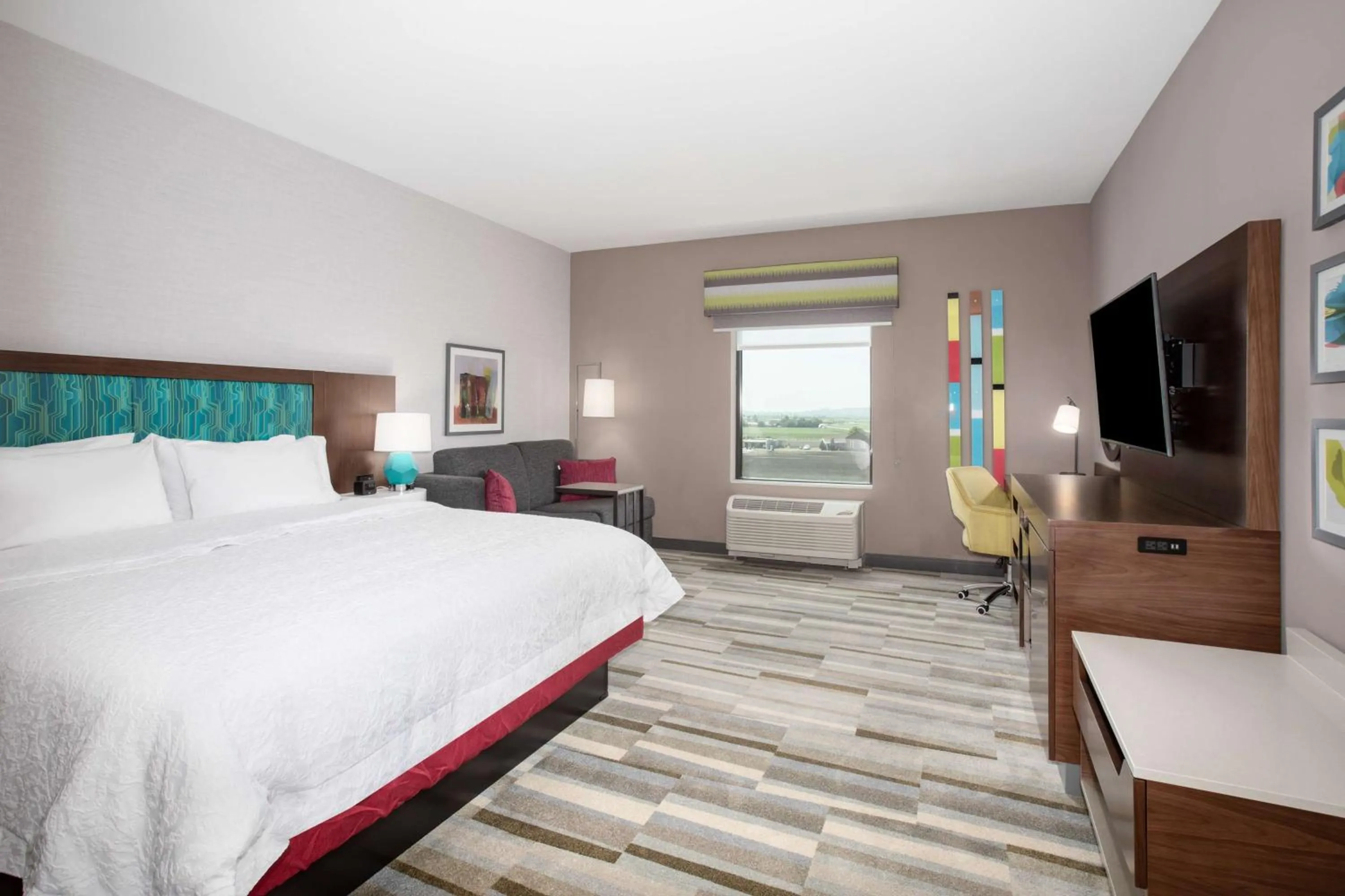 King Room with Sofa Bed - Non-Smoking in Hampton Inn & Suites Watsonville