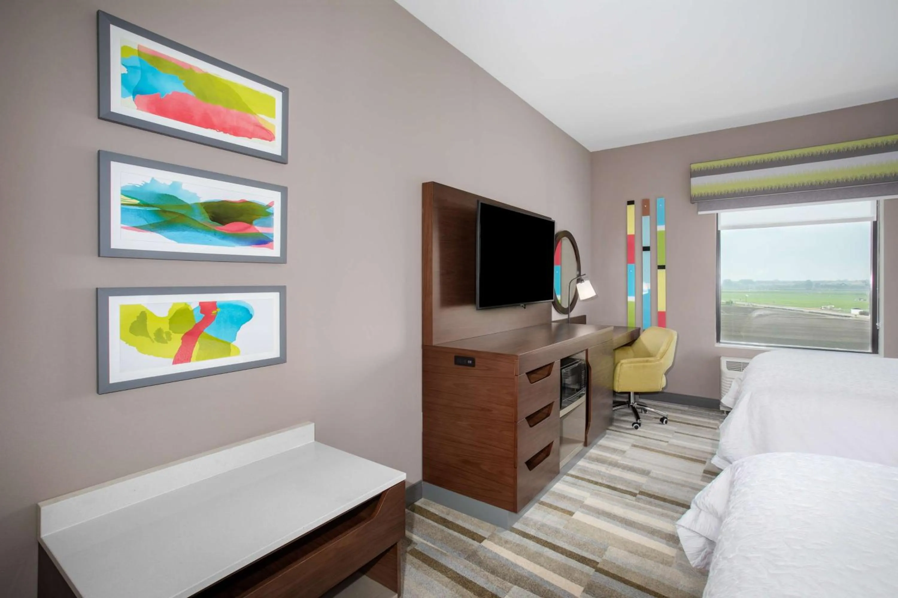 Queen Room with Two Queen Beds in Hampton Inn & Suites Watsonville