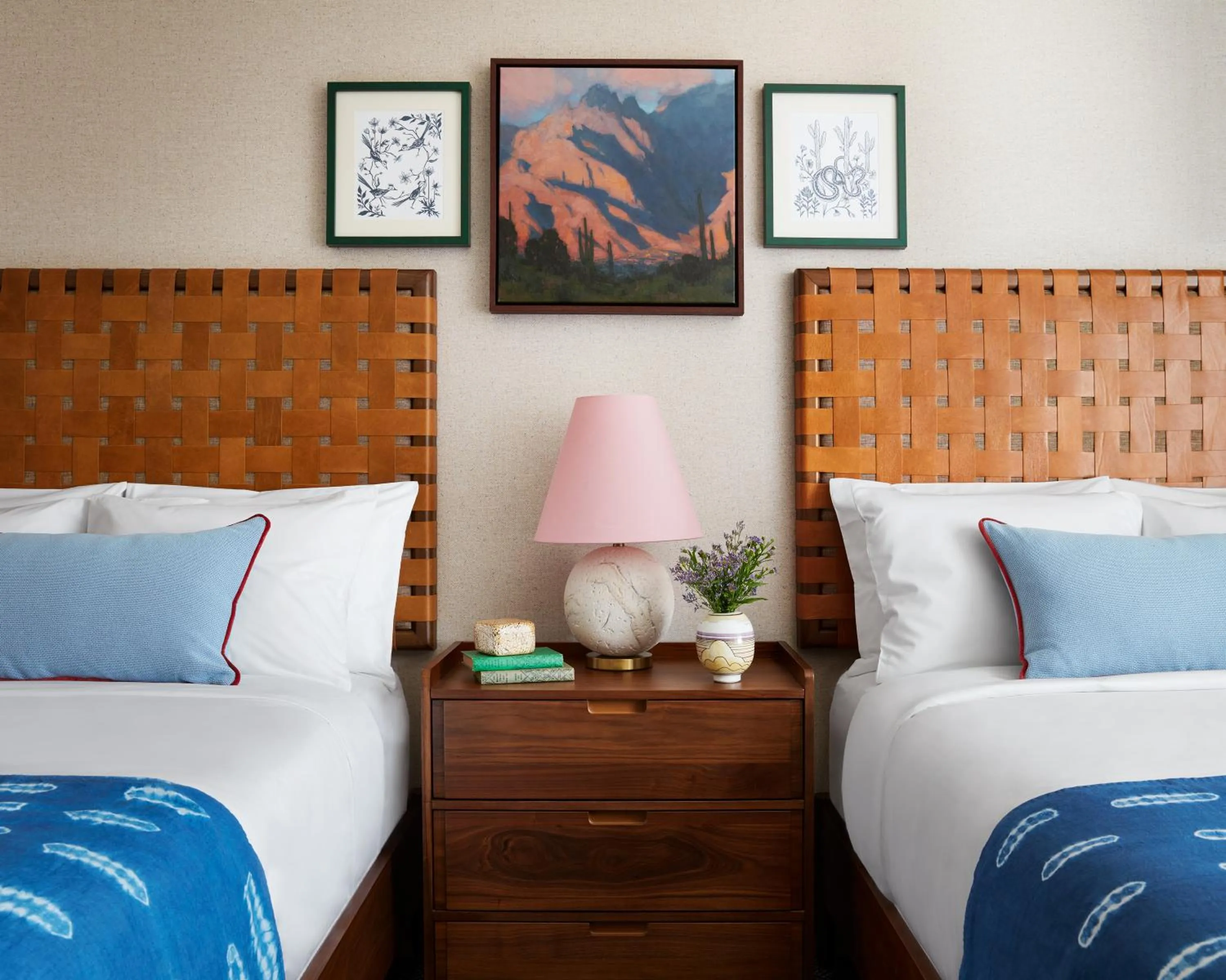 Graduate Queen Queen - Accessible in Graduate by Hilton Tucson